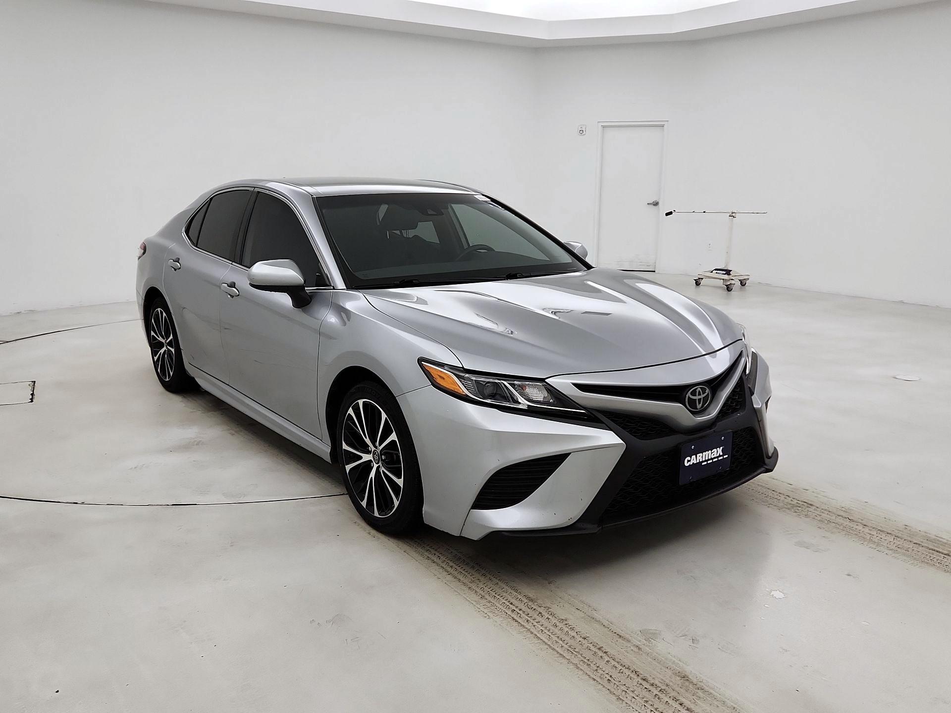 Thumbnail: 2019 Toyota Camry - 1