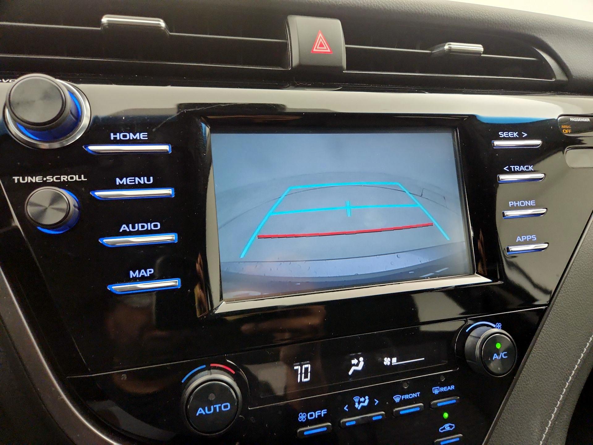 Thumbnail: 2019 Toyota Camry - 12