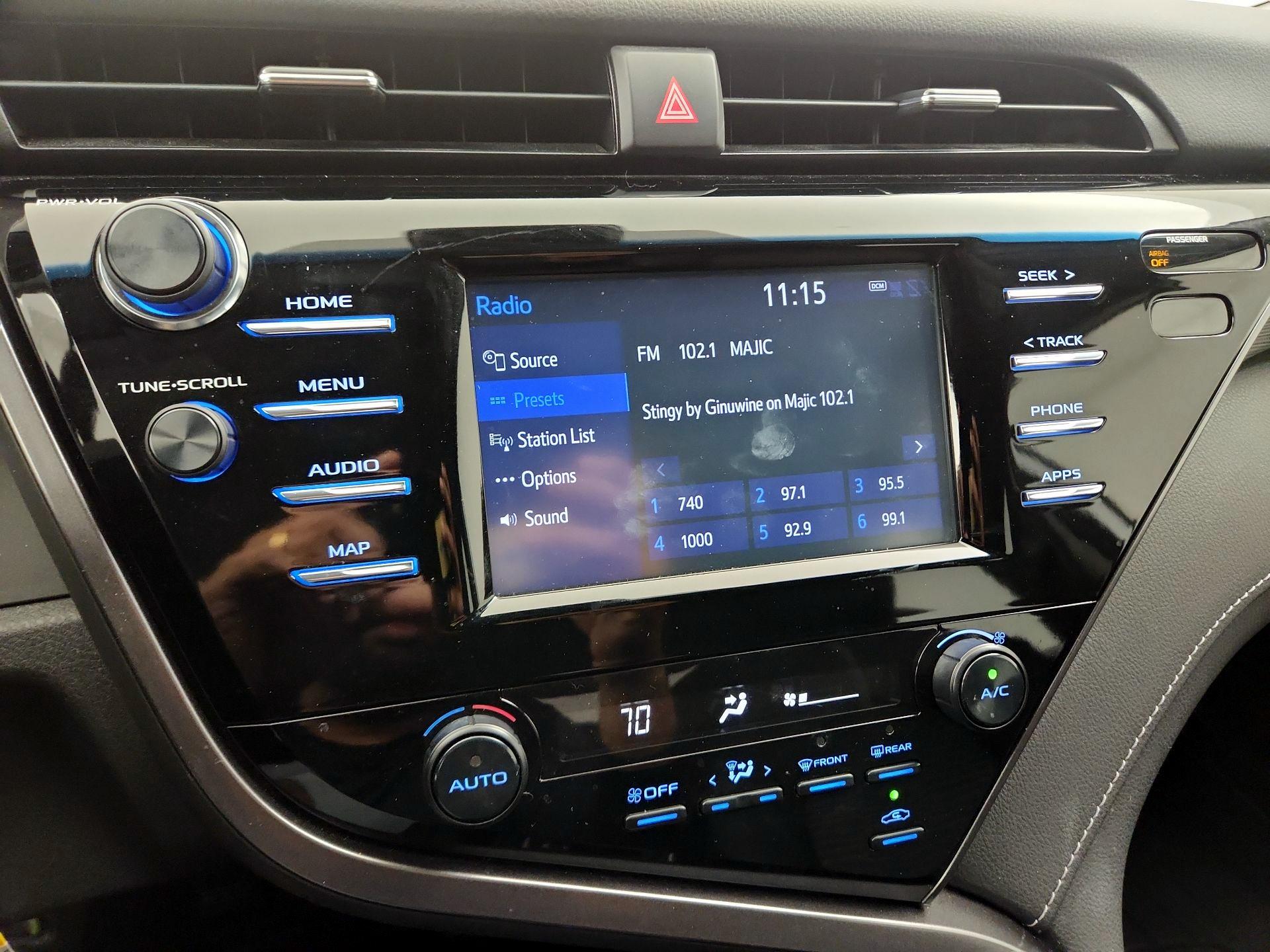Thumbnail: 2019 Toyota Camry - 13