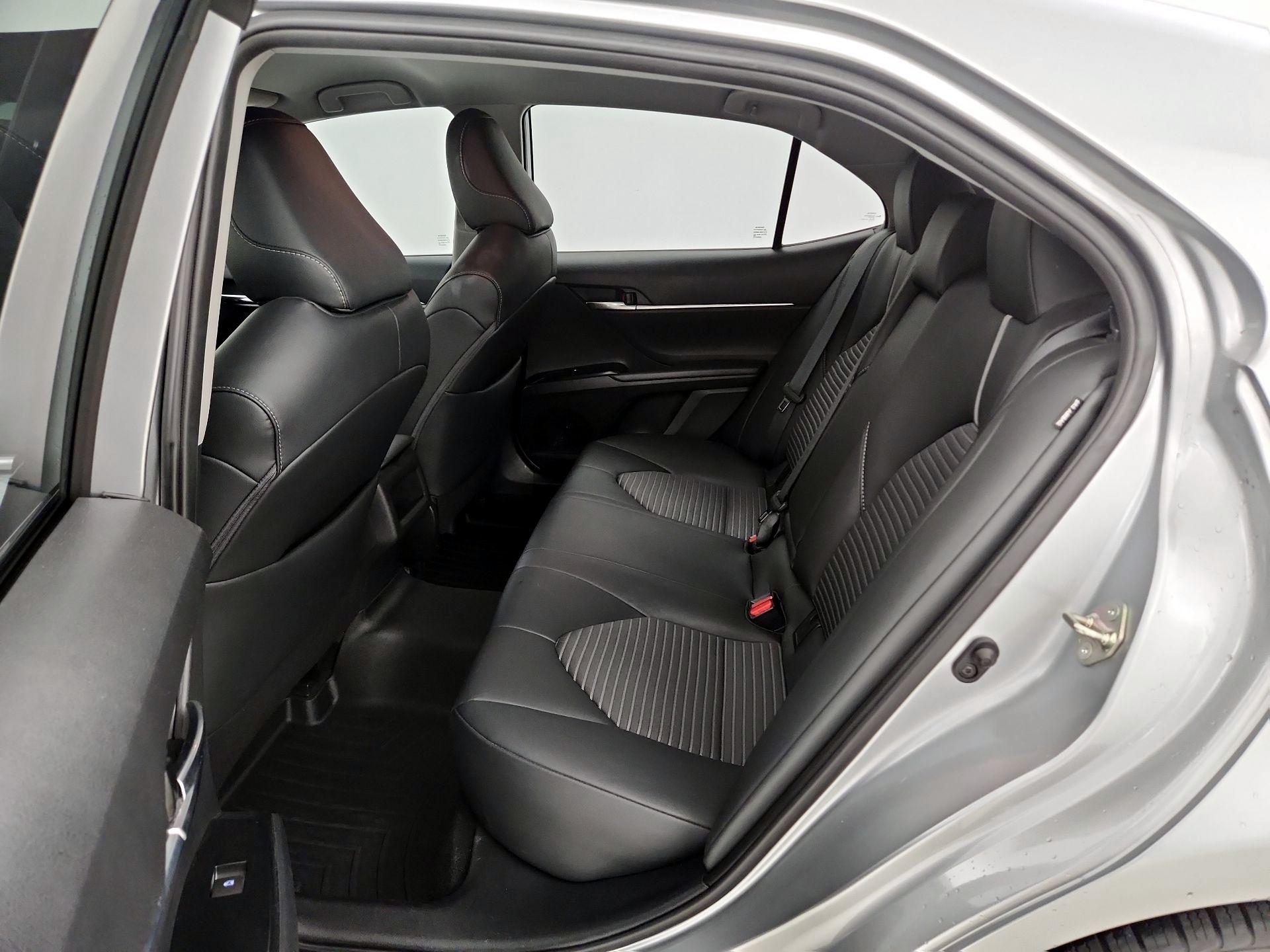 Thumbnail: 2019 Toyota Camry - 17