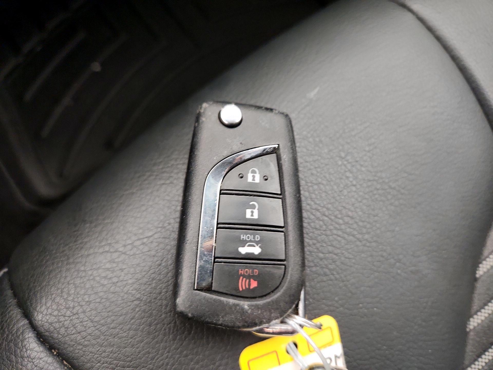 Thumbnail: 2019 Toyota Camry - 20