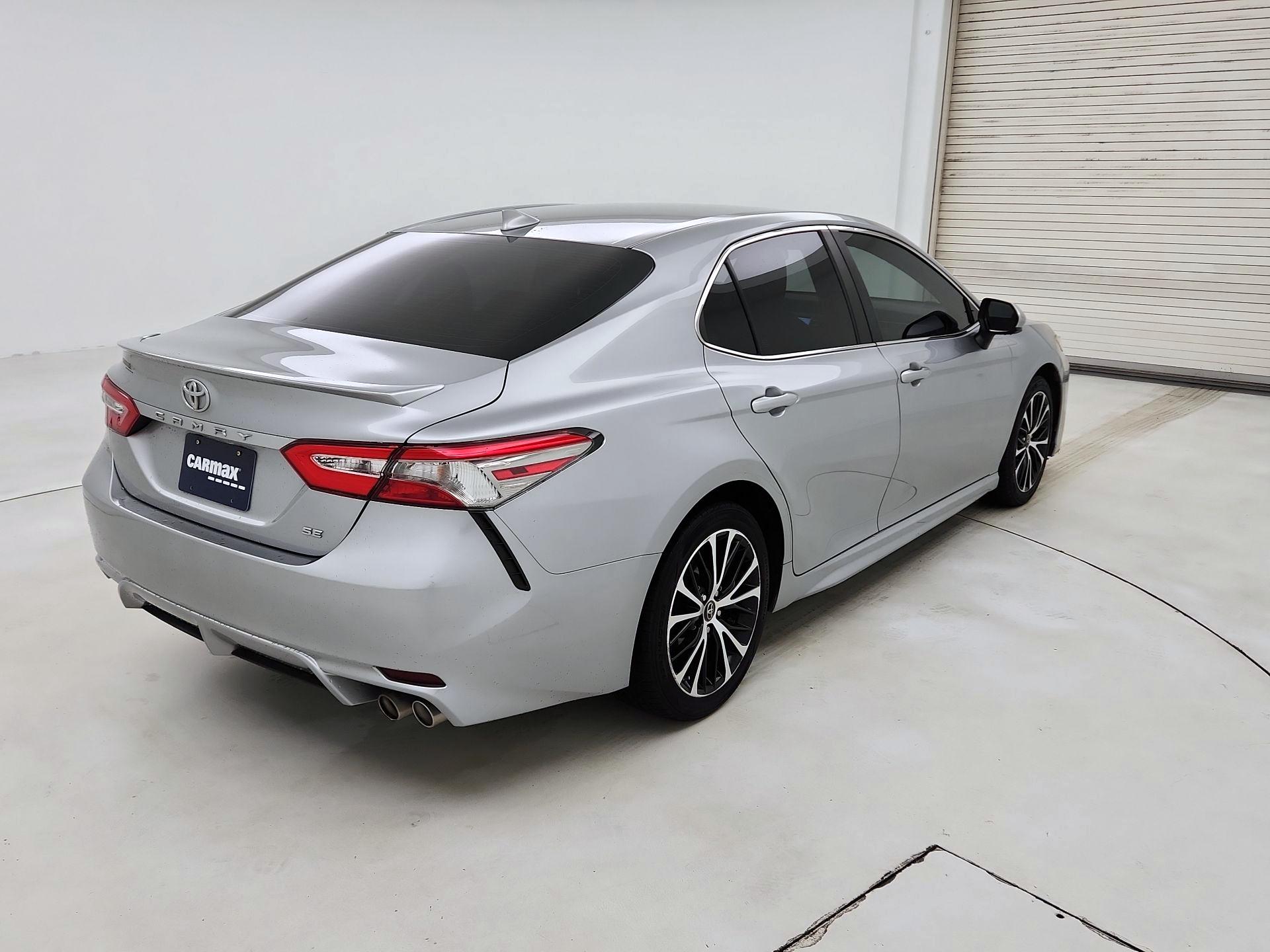 Thumbnail: 2019 Toyota Camry - 5