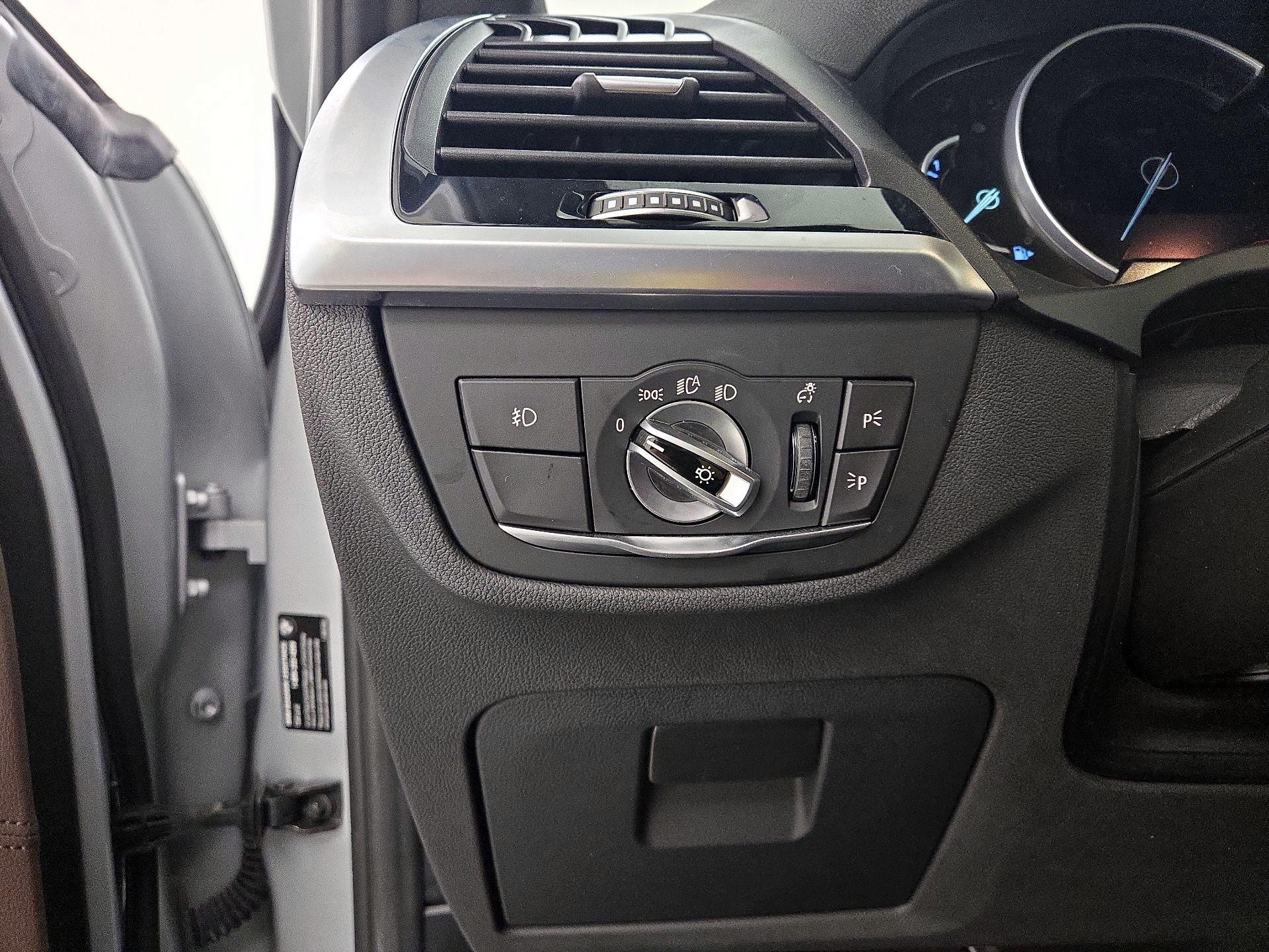 Thumbnail: 2019 BMW X4 - 13