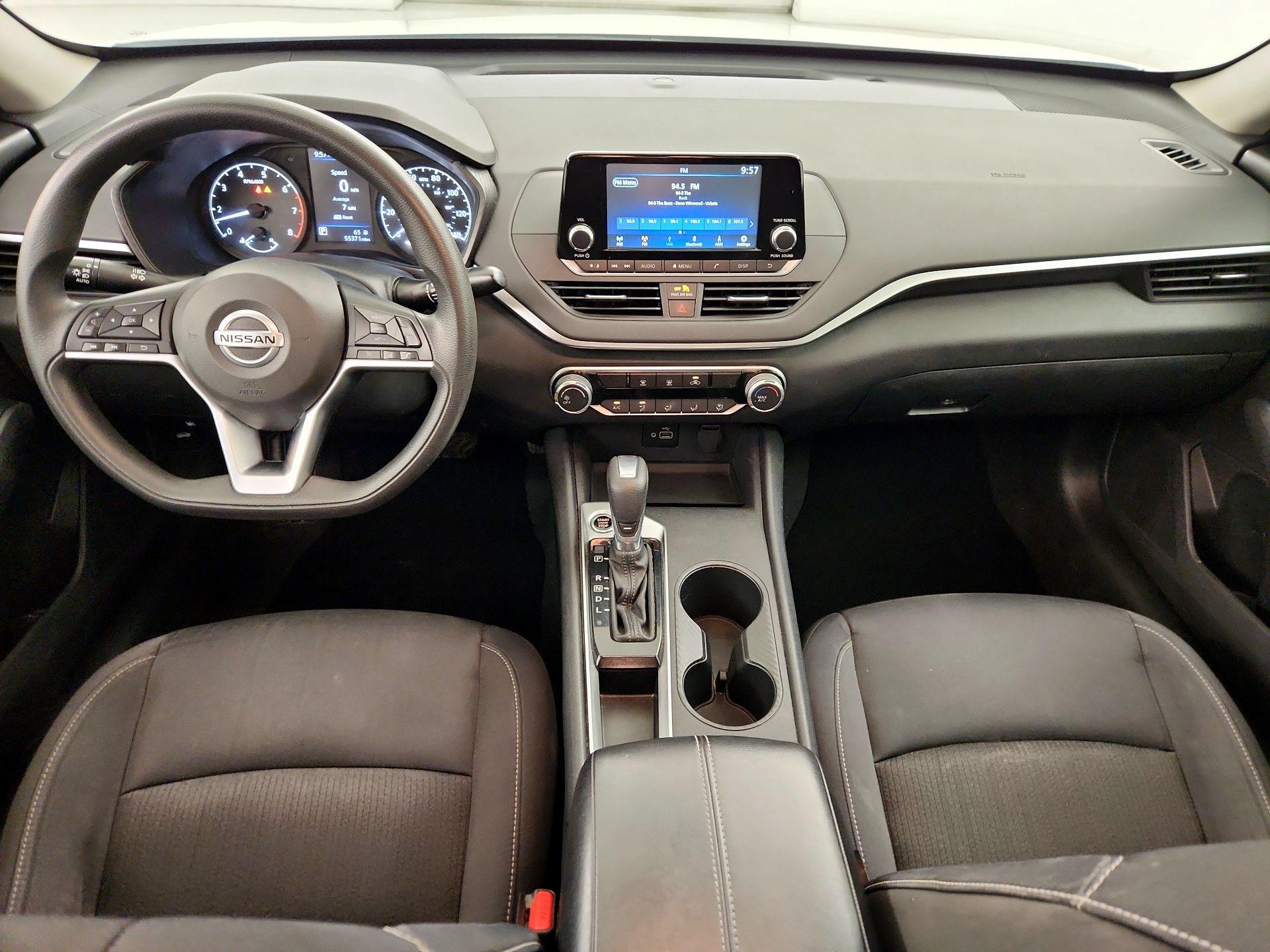 Thumbnail: 2021 Nissan Altima - 9