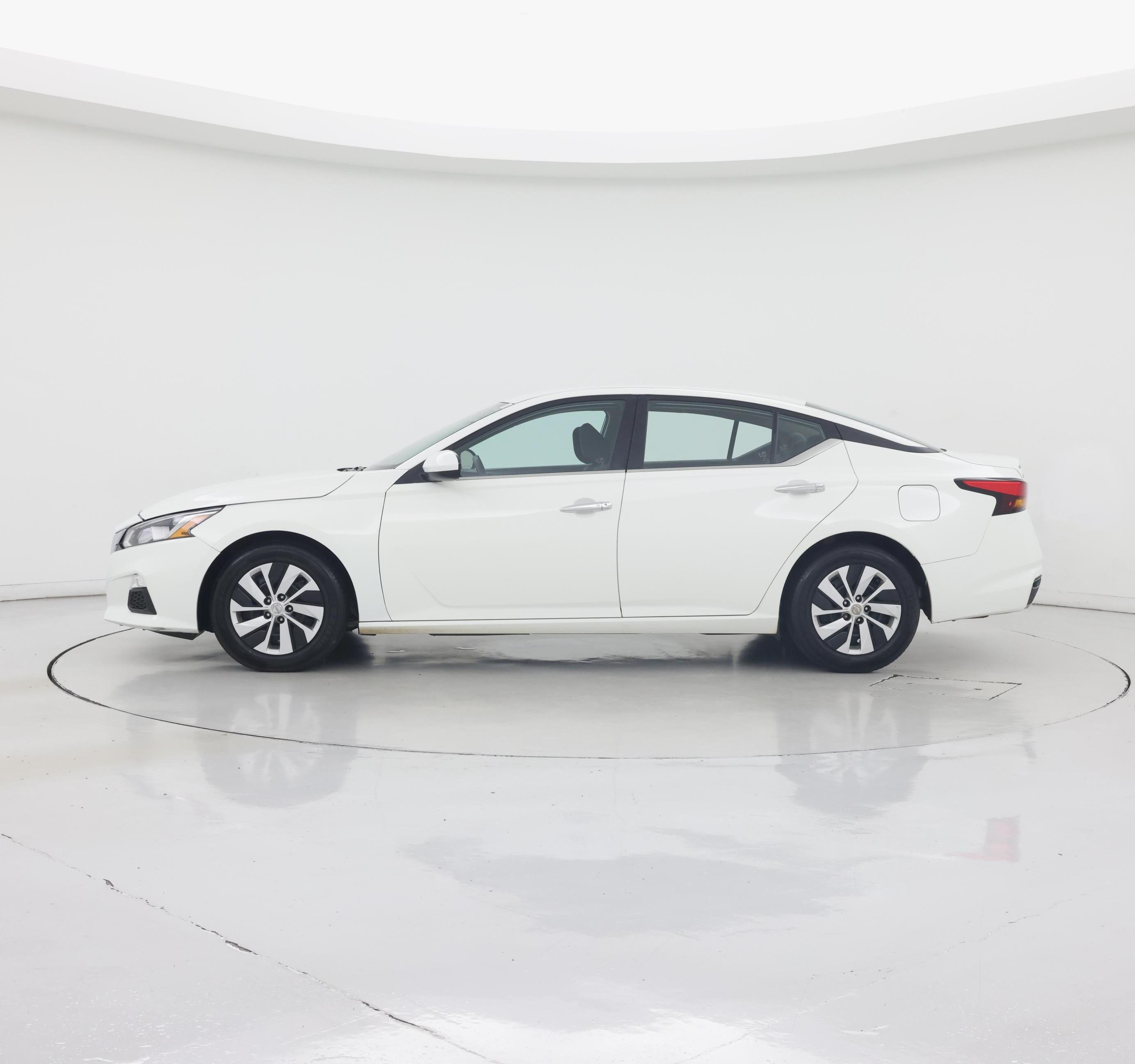 Thumbnail: 2021 Nissan Altima - 3