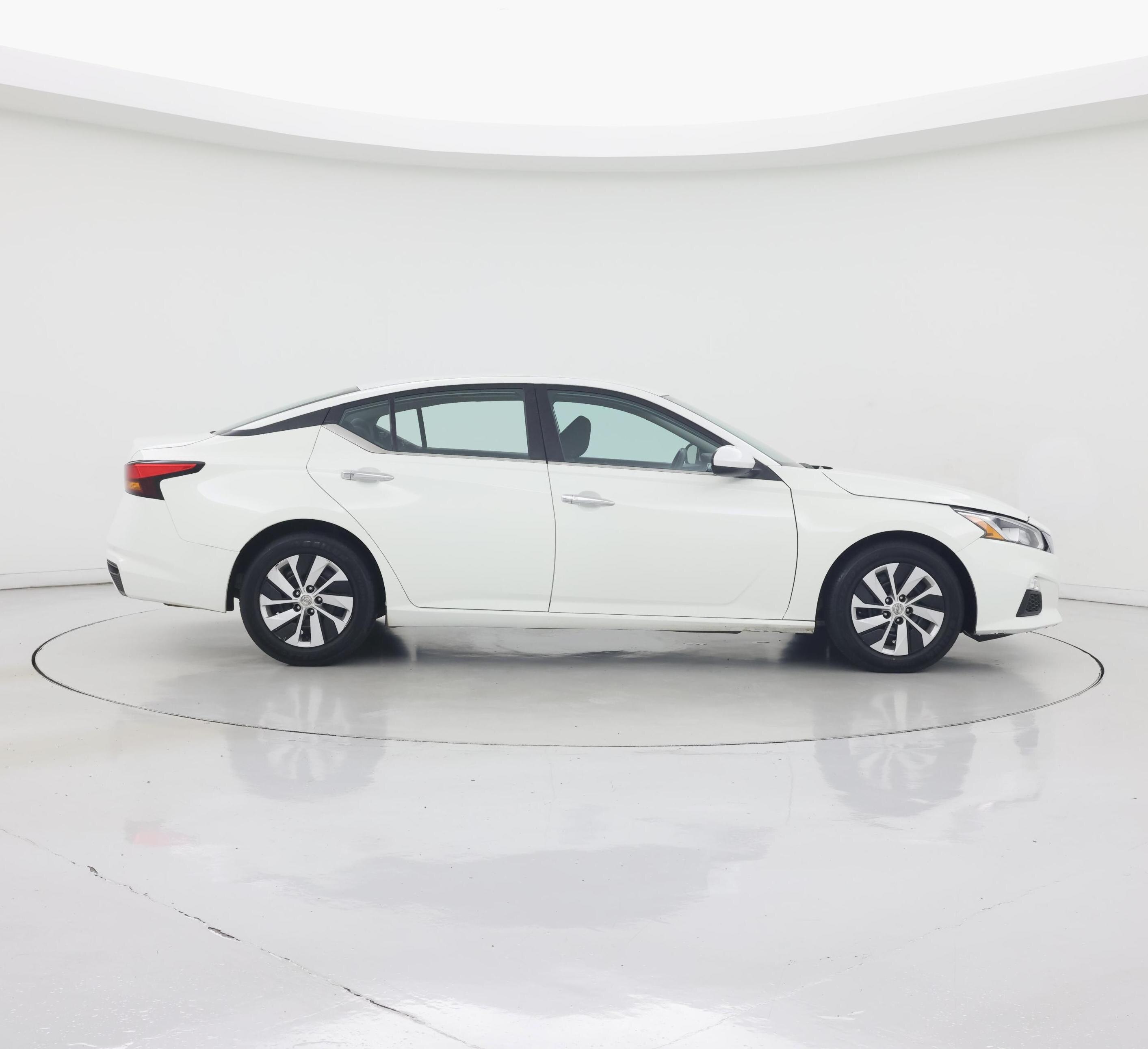 Thumbnail: 2021 Nissan Altima - 7