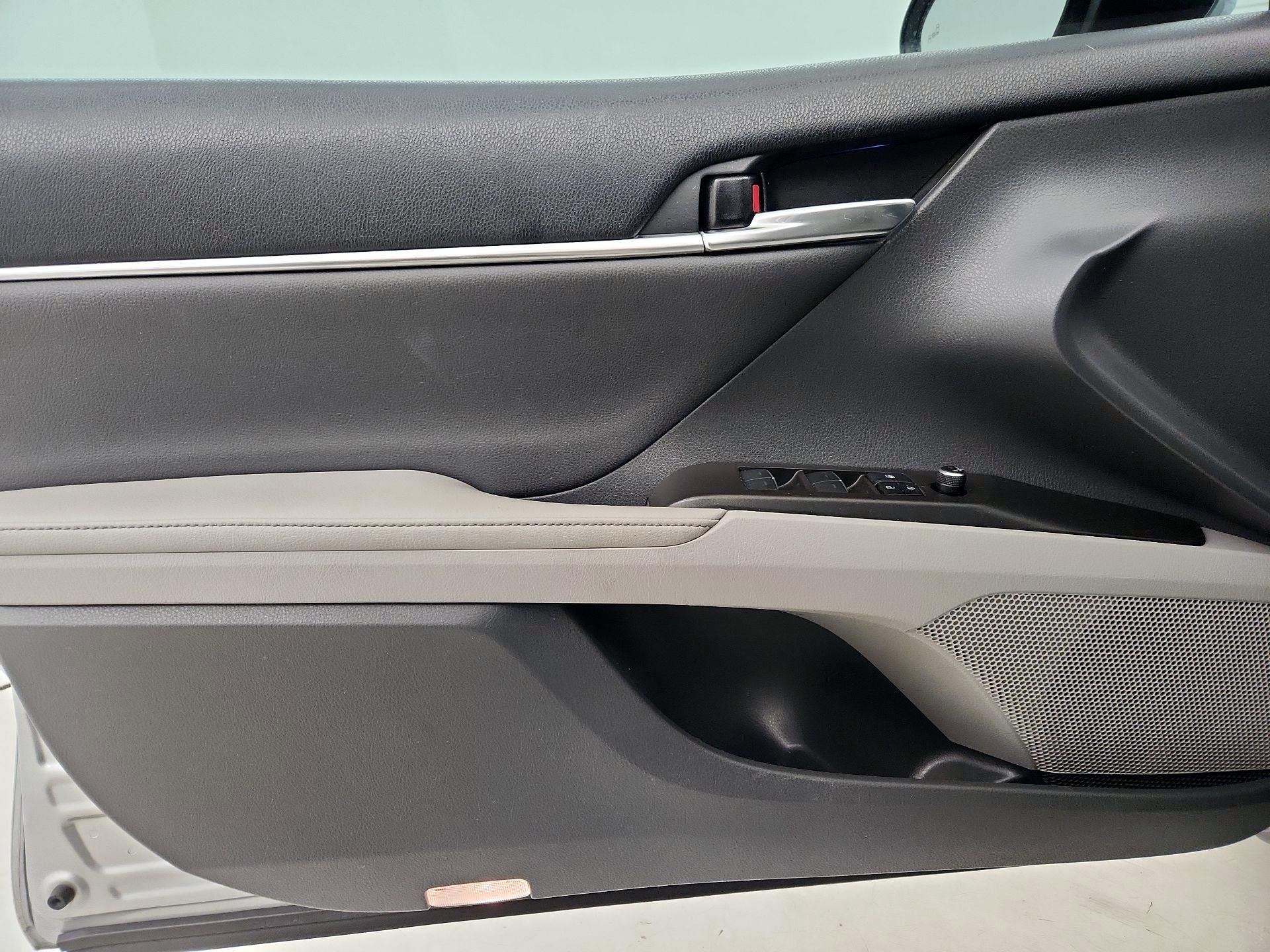 Thumbnail: 2021 Toyota Camry - 12