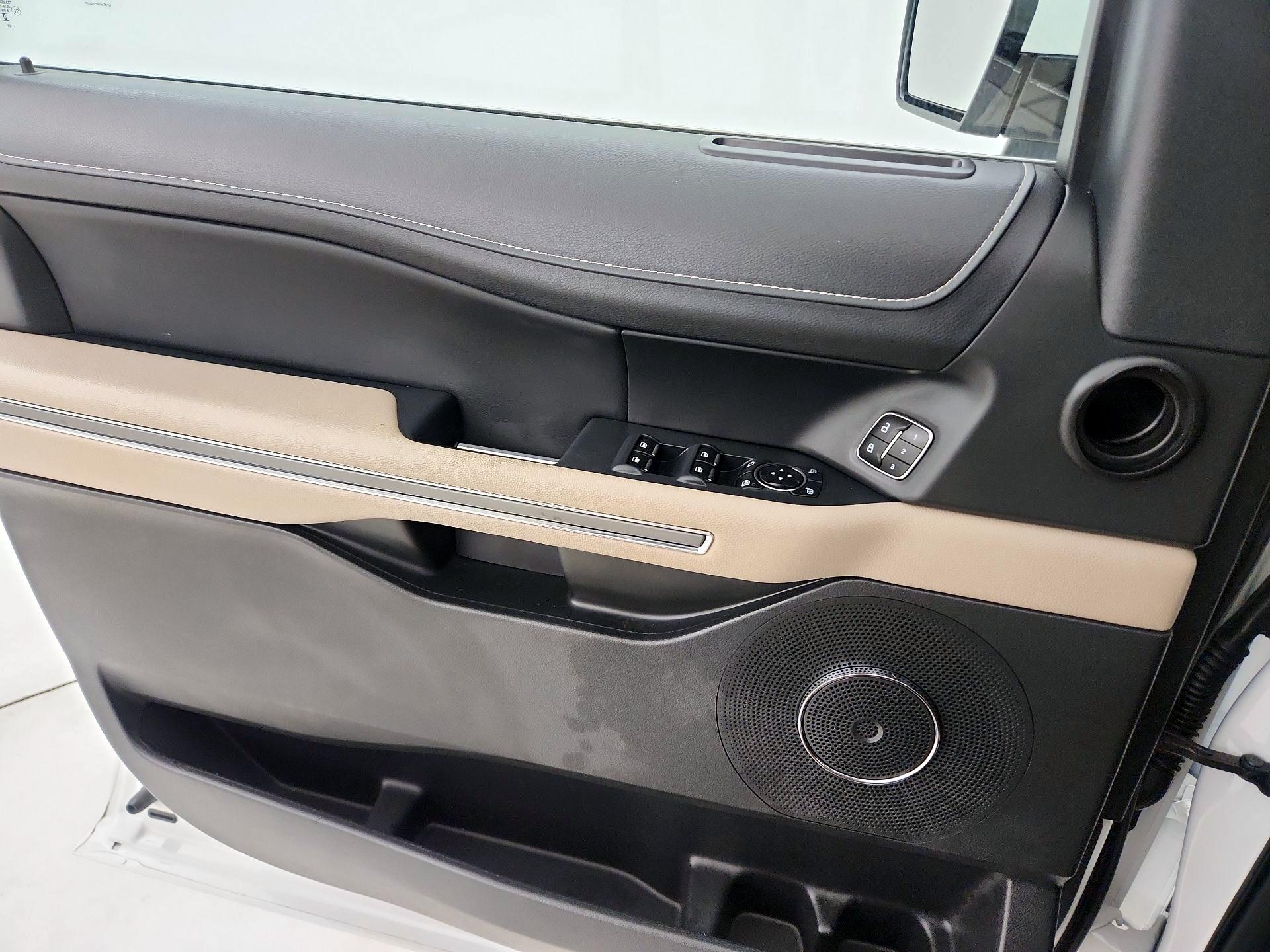 Thumbnail: 2023 Ford Expedition - 12