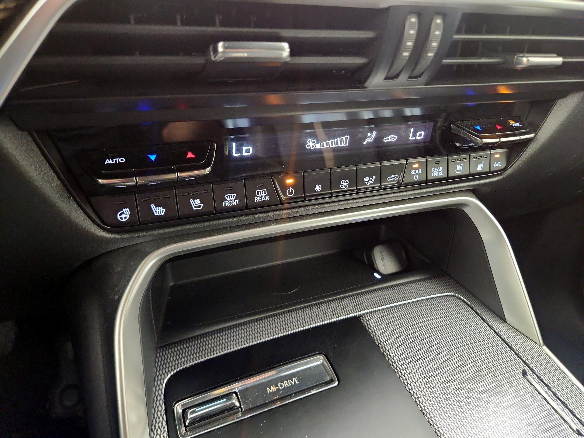 Thumbnail: 2025 Mazda CX-90 - 14