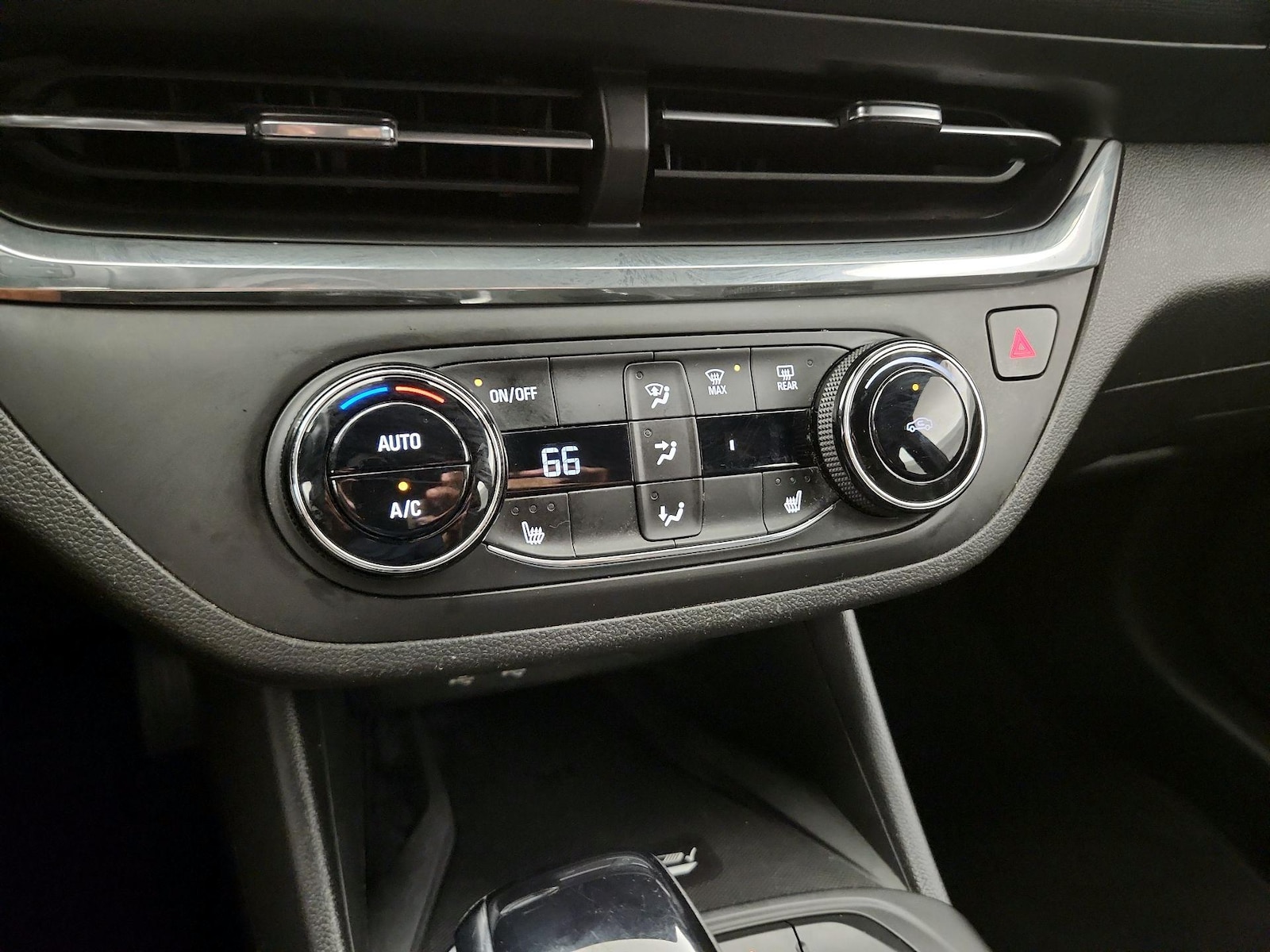 2025 Buick Envista Preferred - Photo 17
