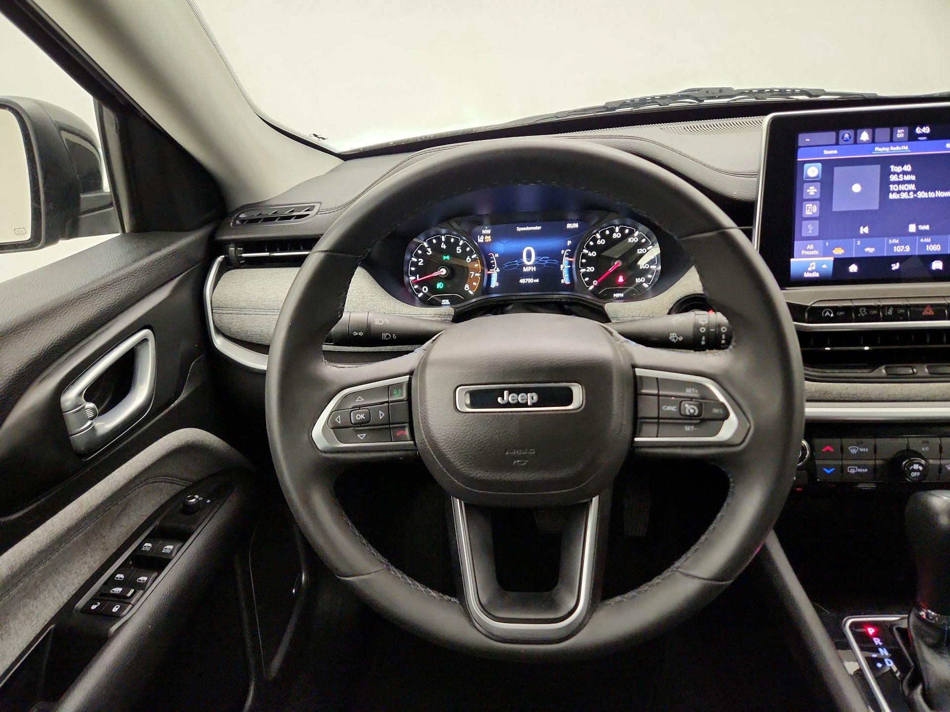 Thumbnail: 2022 Jeep Compass - 10