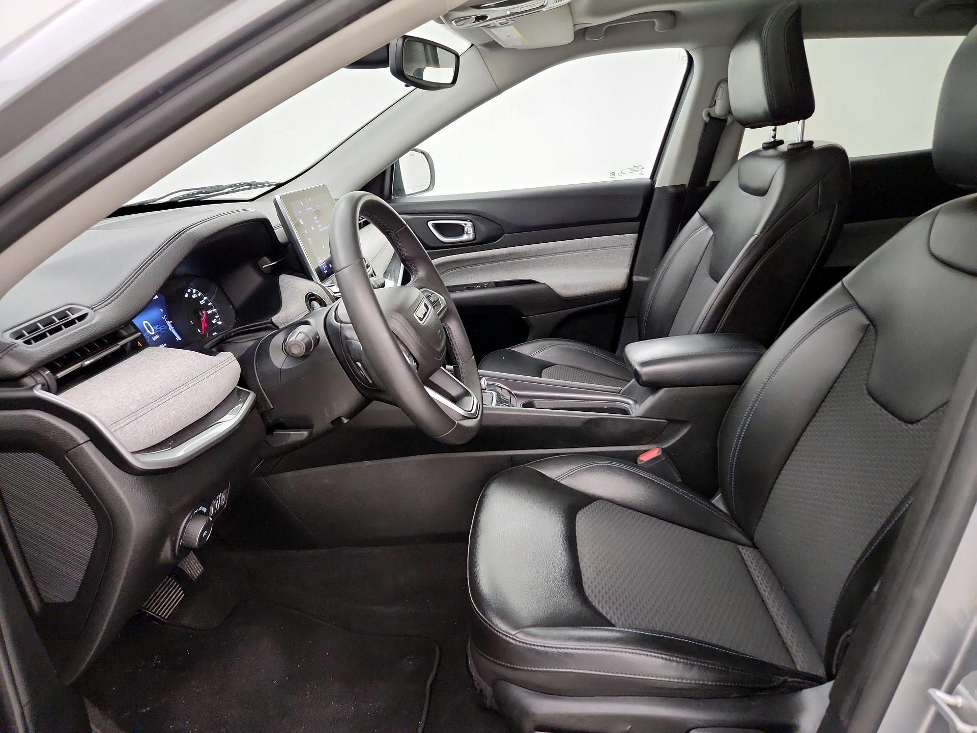 Thumbnail: 2022 Jeep Compass - 11