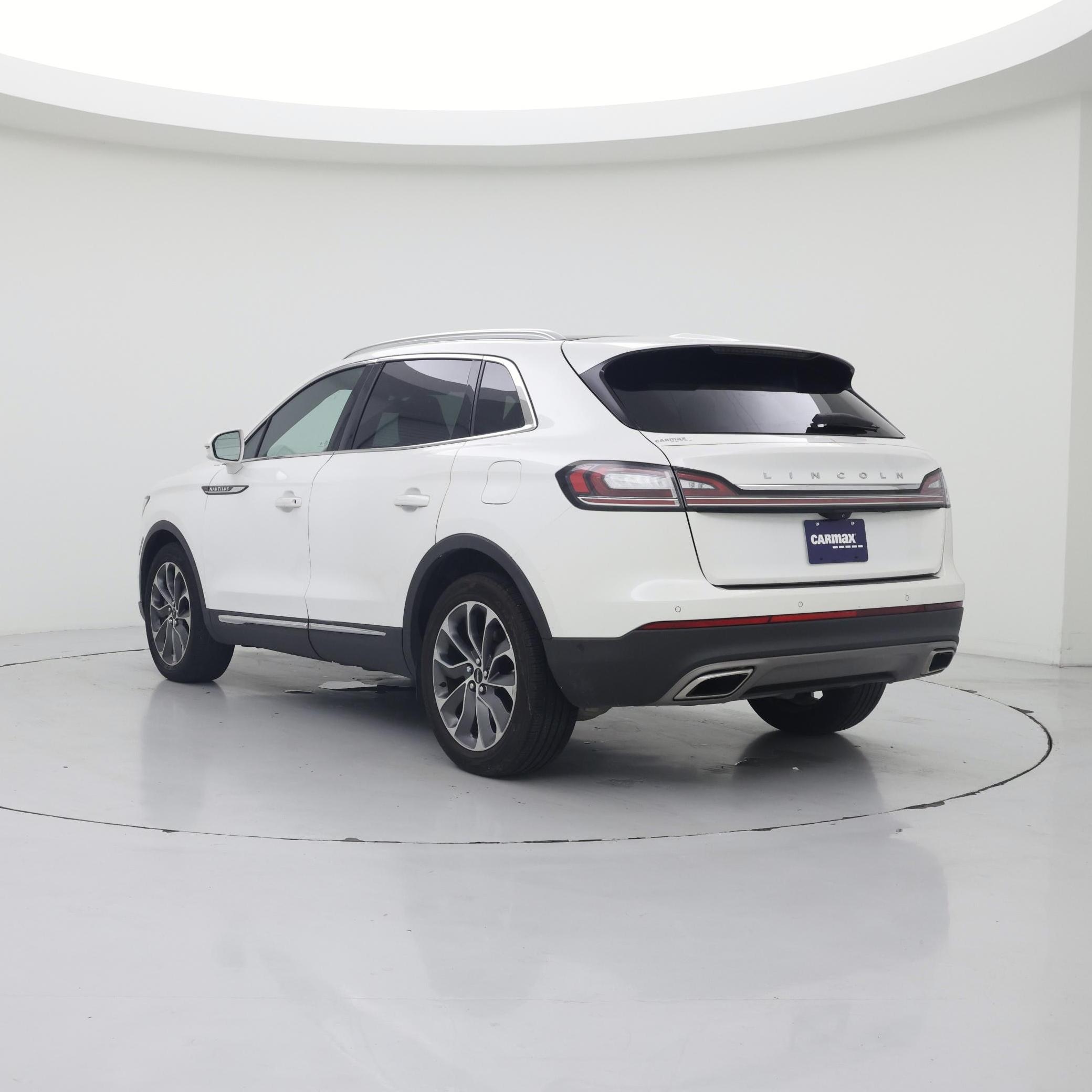 Thumbnail: 2022 Lincoln Nautilus - 2