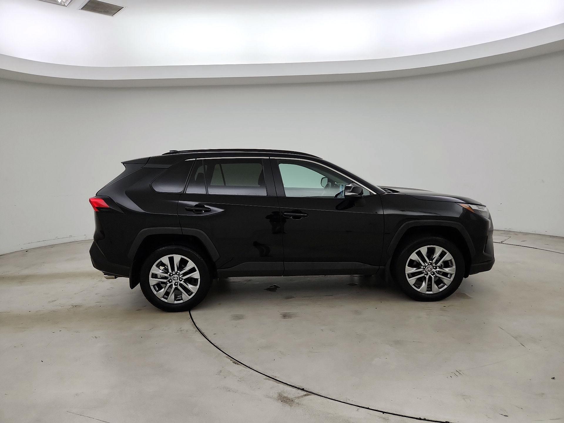 Thumbnail: 2024 Toyota RAV4 - 4