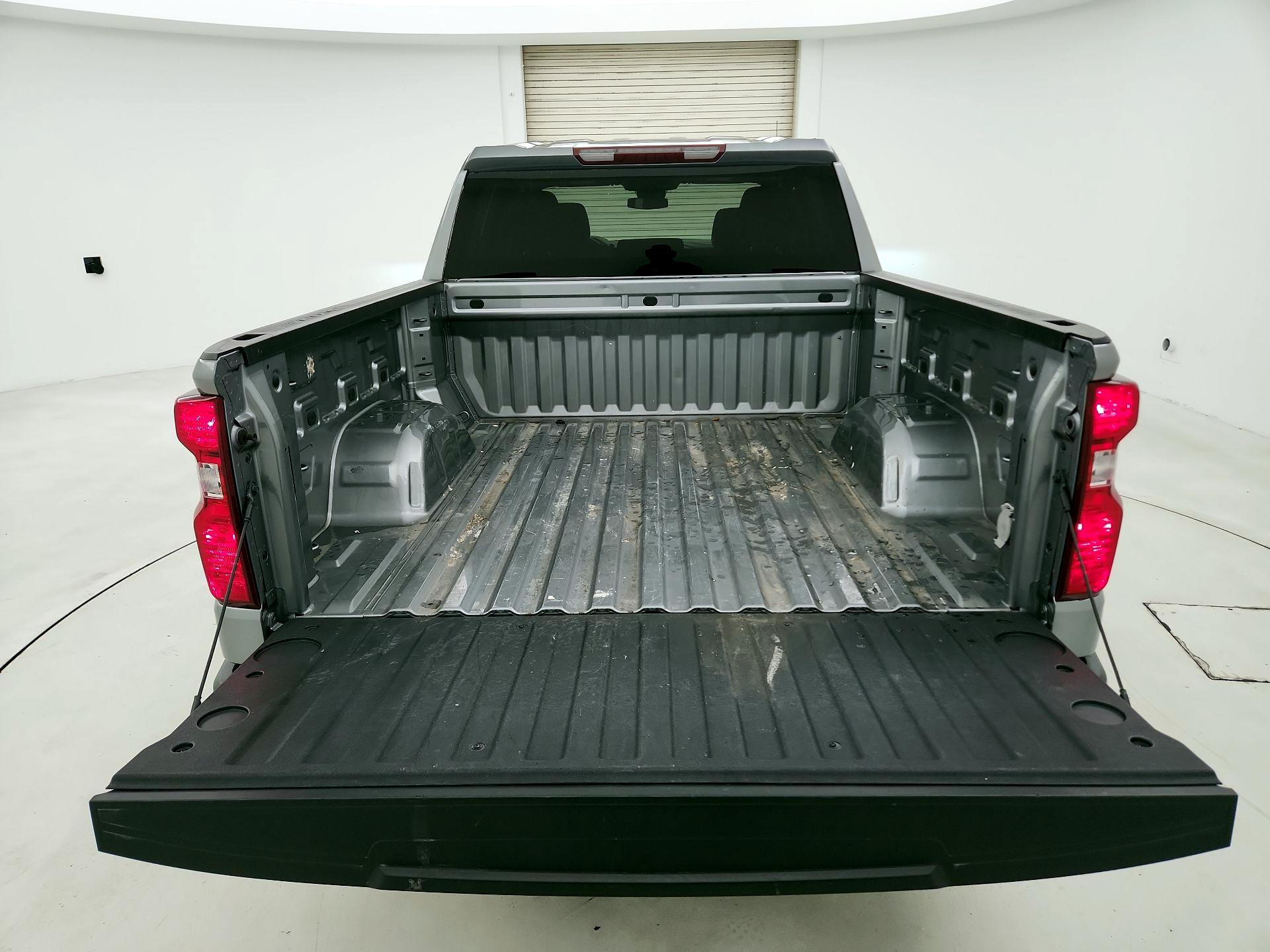 Thumbnail: 2023 Chevrolet Silverado 1500 - 18