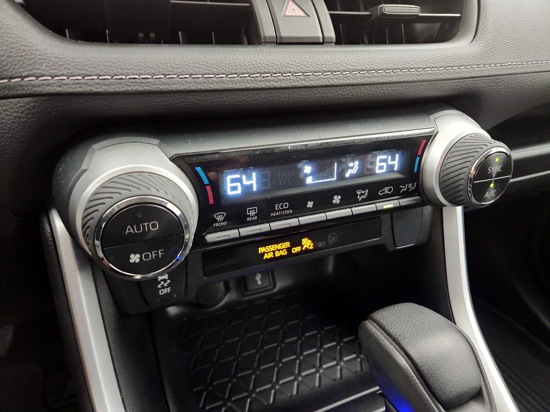 Thumbnail: 2022 Toyota RAV4 - 14