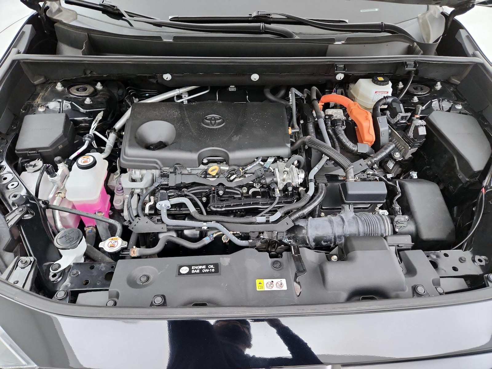 2022 Toyota RAV4 LE - Photo 20