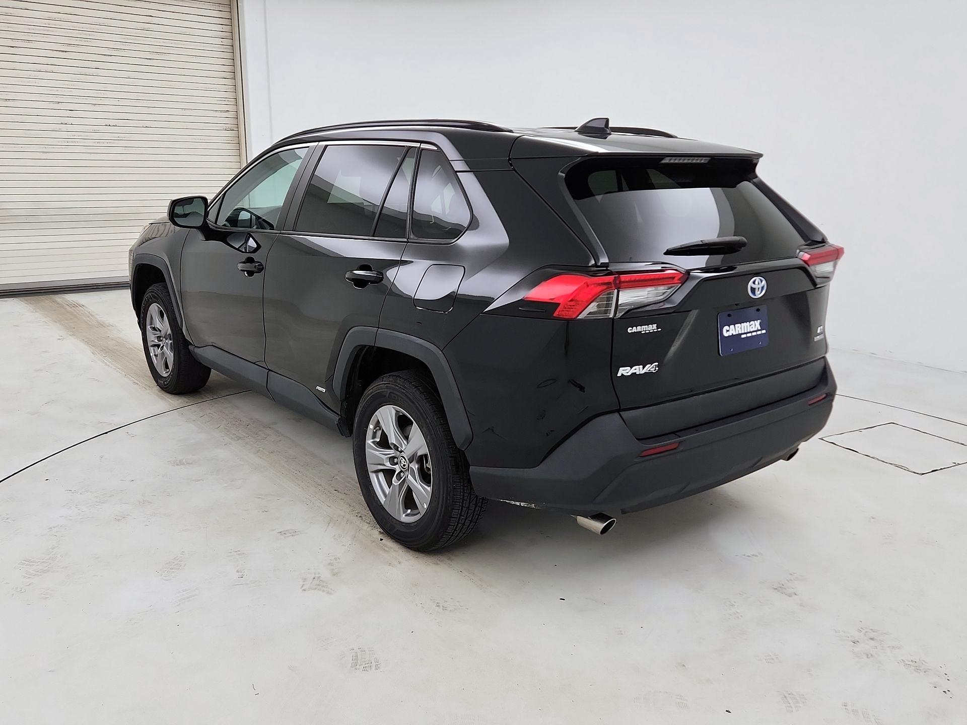 Thumbnail: 2022 Toyota RAV4 - 7