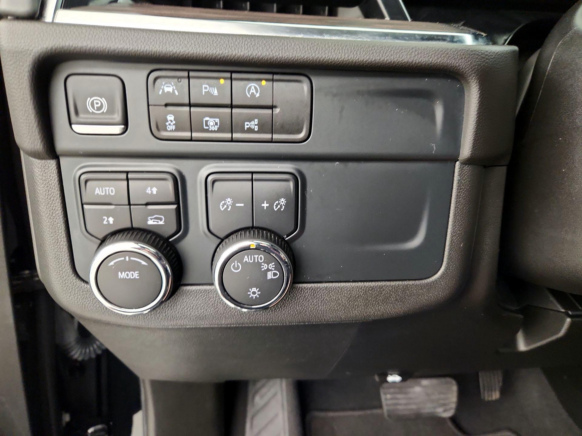 Thumbnail: 2025 Chevrolet Tahoe - 13