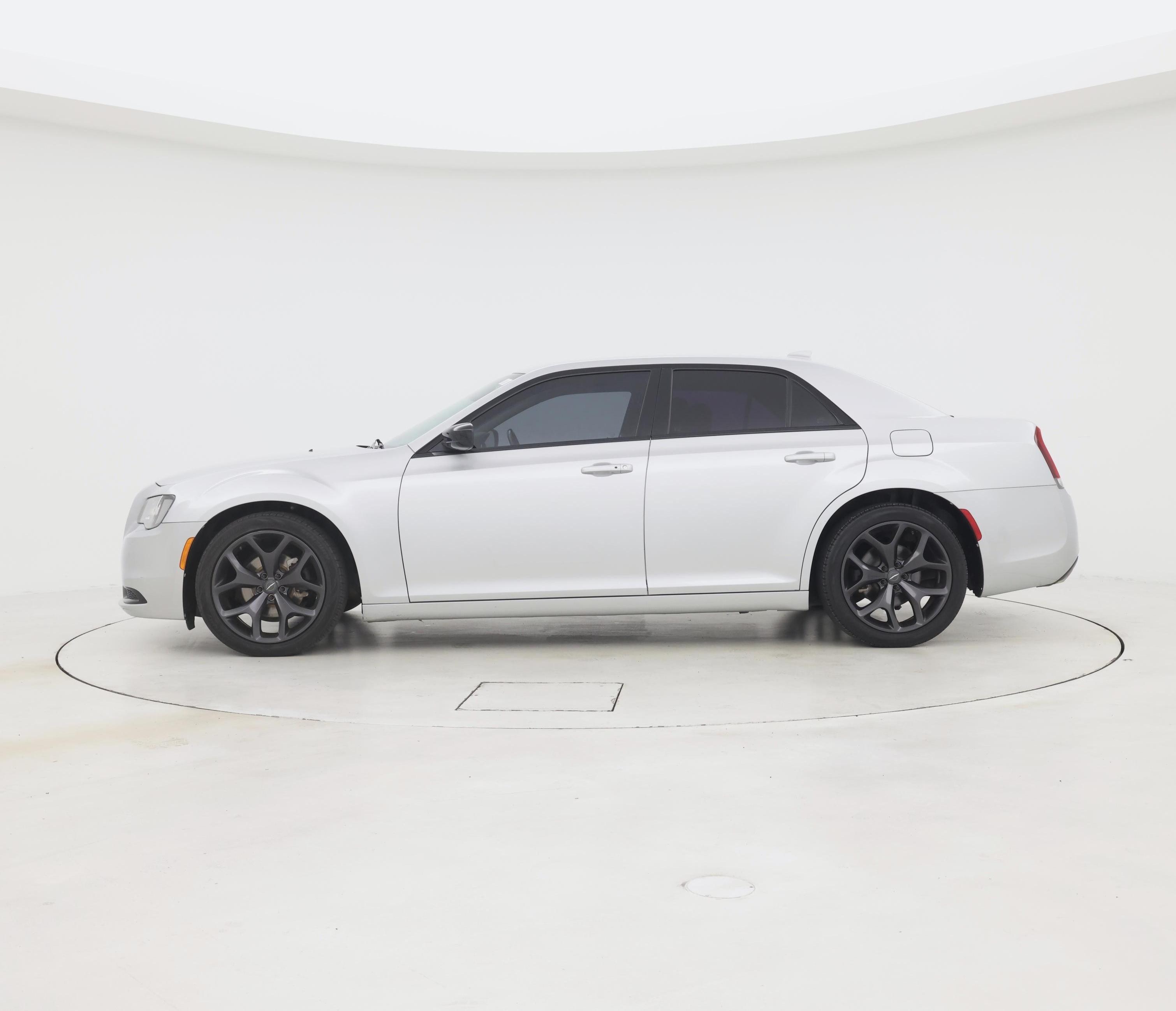 Thumbnail: 2021 Chrysler 300 - 3