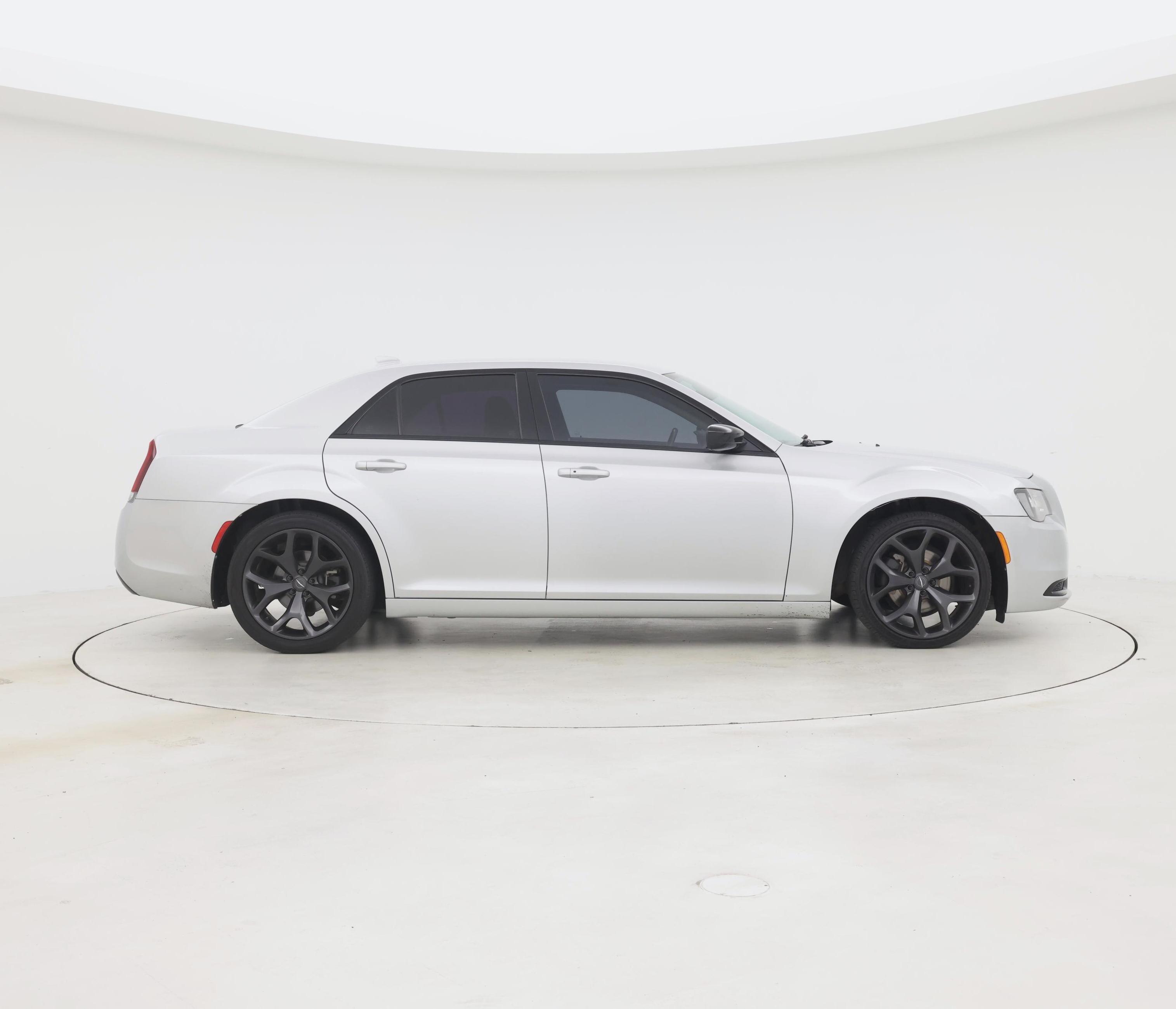Thumbnail: 2021 Chrysler 300 - 7