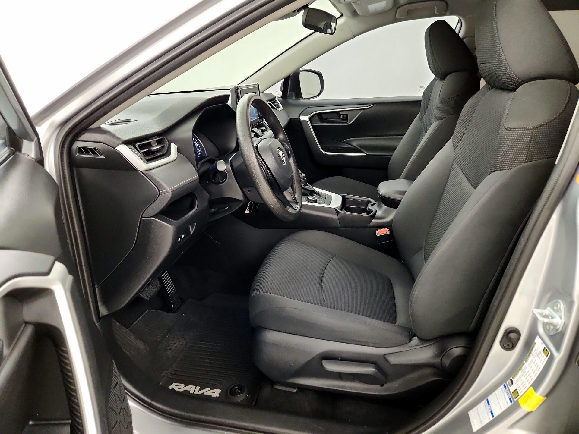 Thumbnail: 2021 Toyota RAV4 - 11