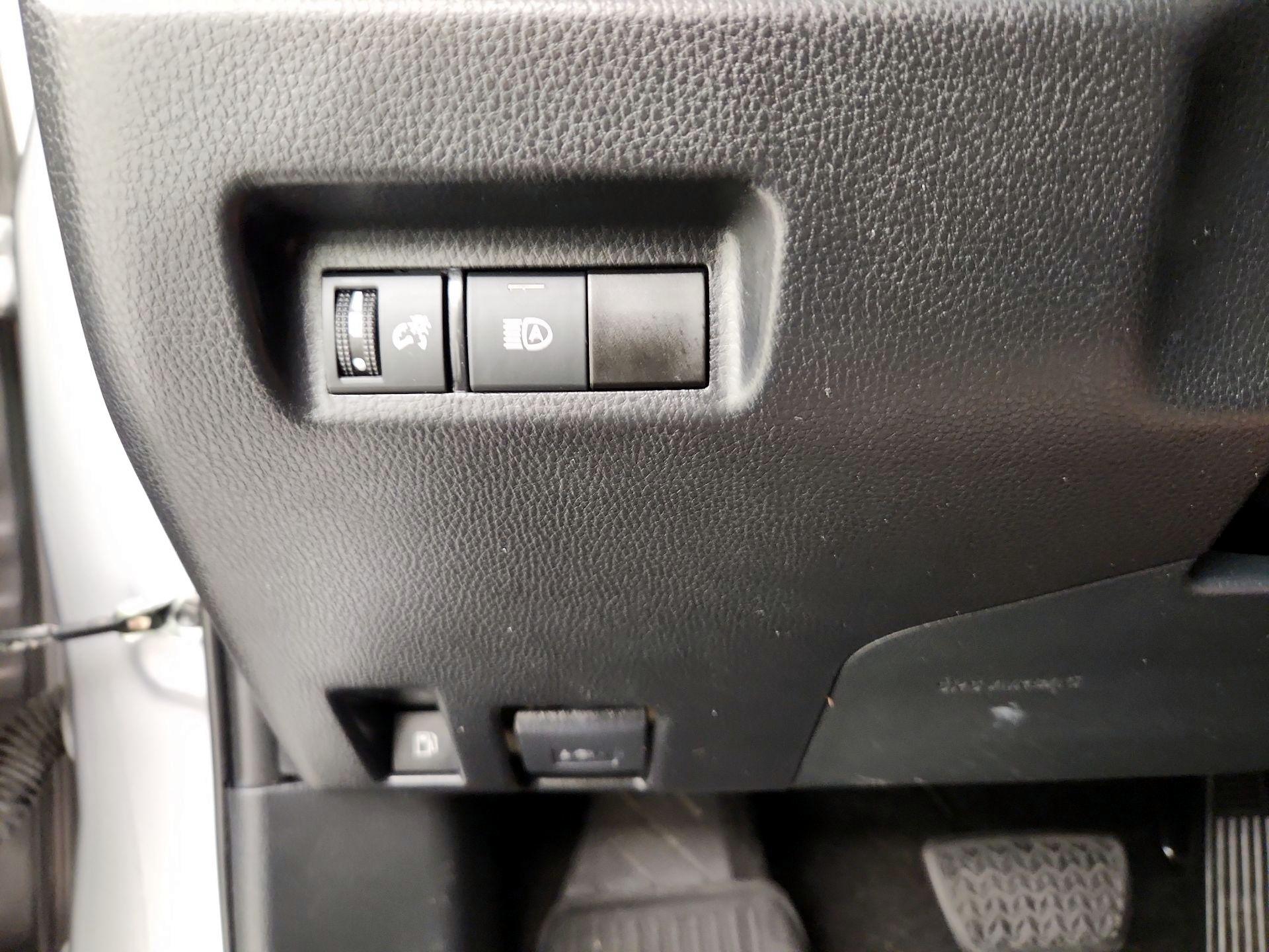 Thumbnail: 2021 Toyota RAV4 - 13
