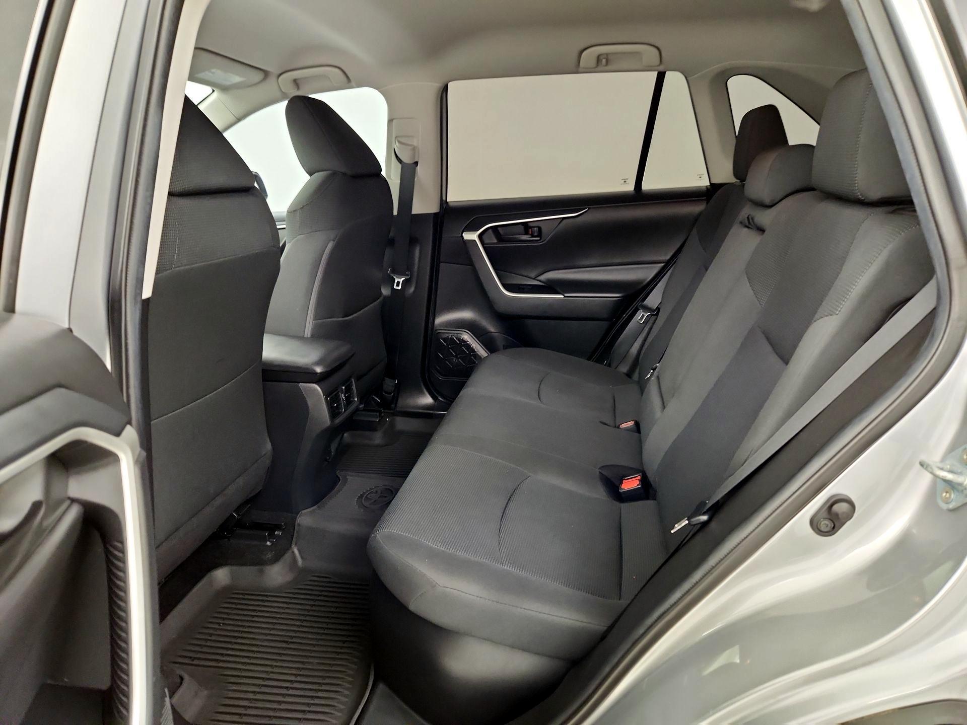 Thumbnail: 2021 Toyota RAV4 - 19