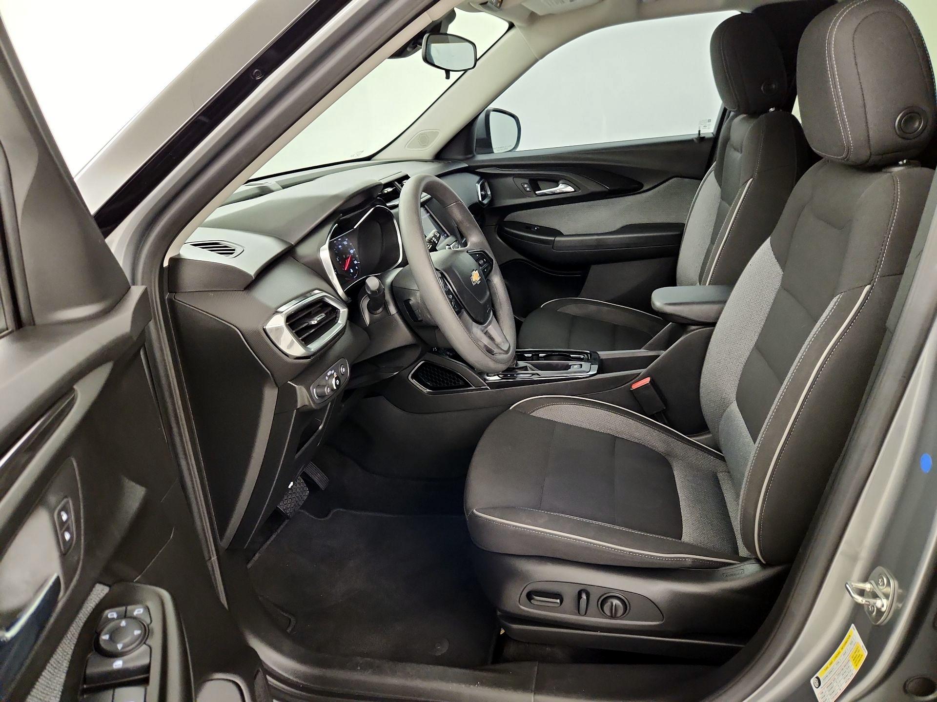 Thumbnail: 2023 Chevrolet TrailBlazer - 11