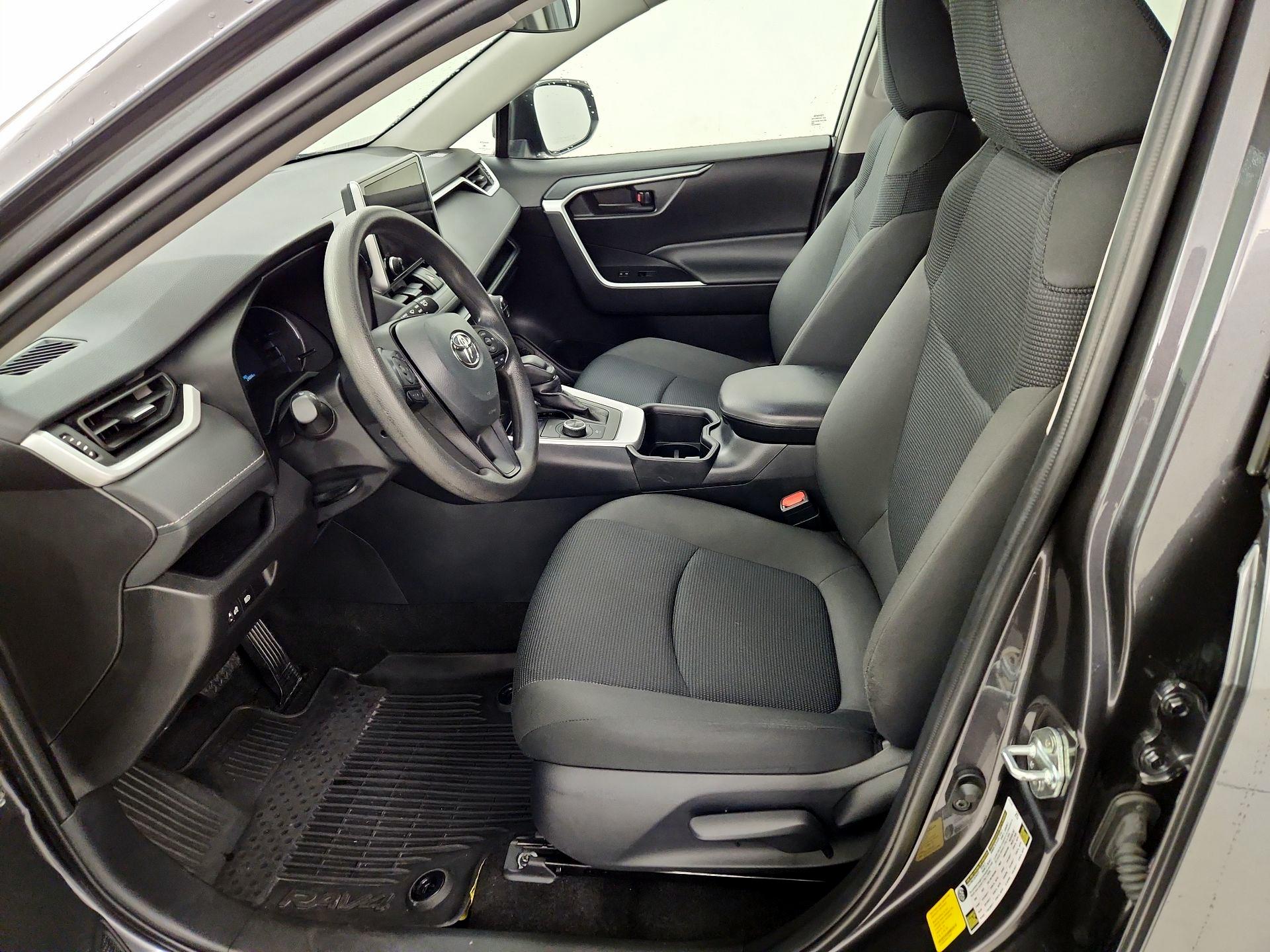 Thumbnail: 2025 Toyota RAV4 - 11