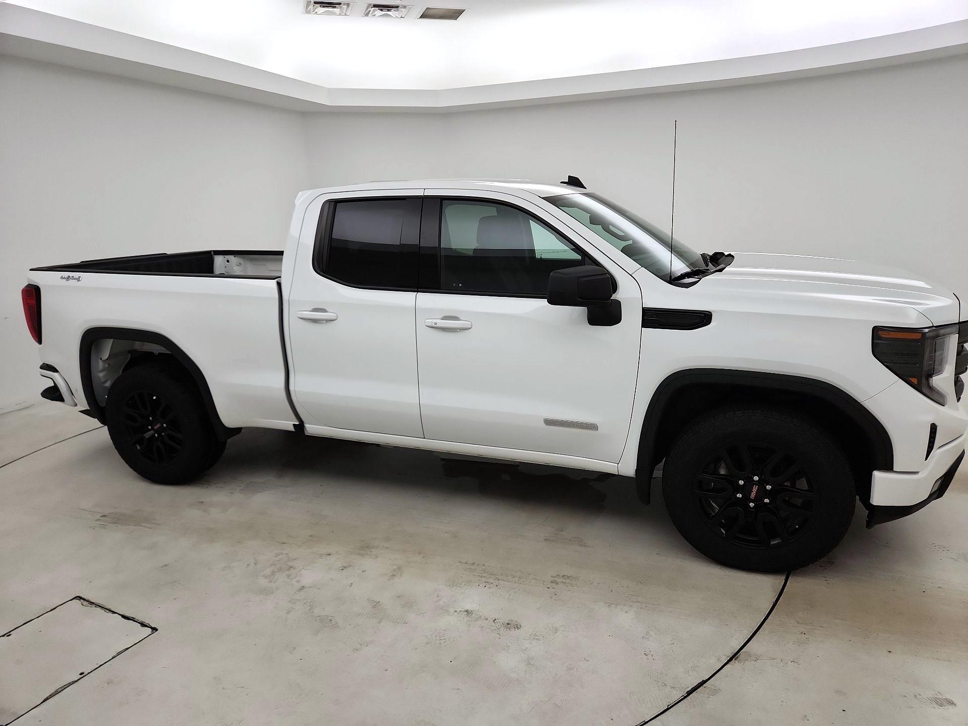 Thumbnail: 2023 GMC Sierra 1500 - 4