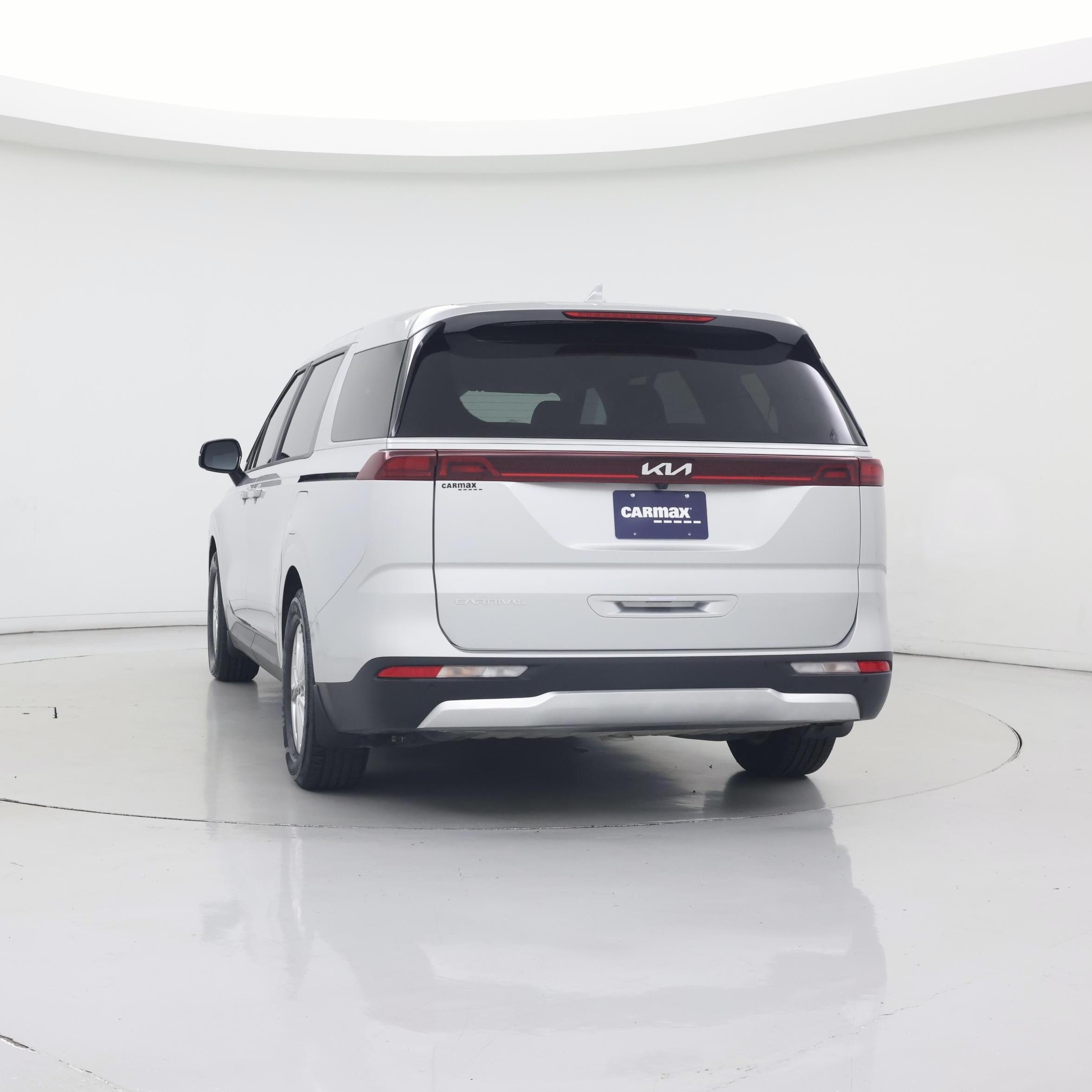 Thumbnail: 2023 Kia Carnival - 2