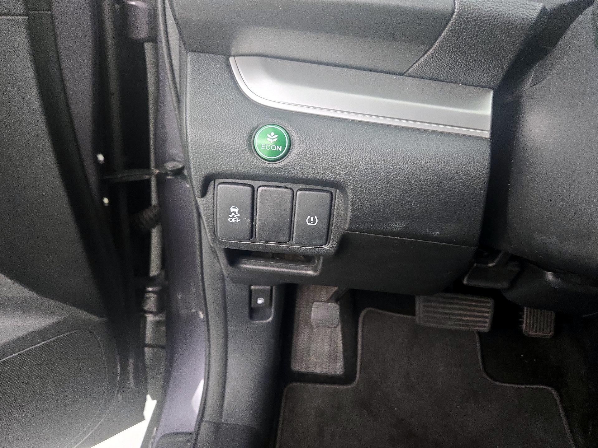 Thumbnail: 2016 Honda CR-V - 13