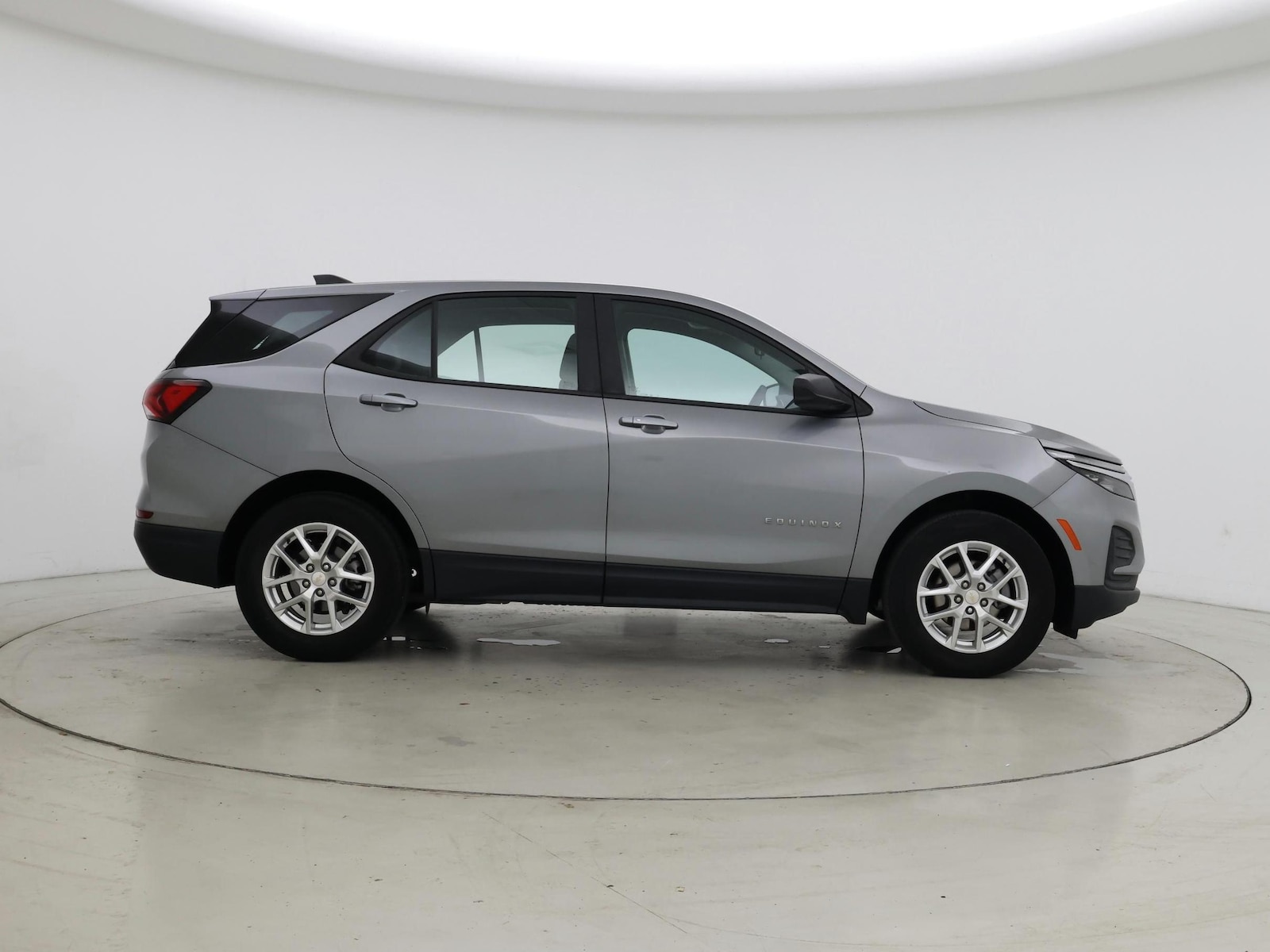 2024 Chevrolet Equinox LS - Photo 8