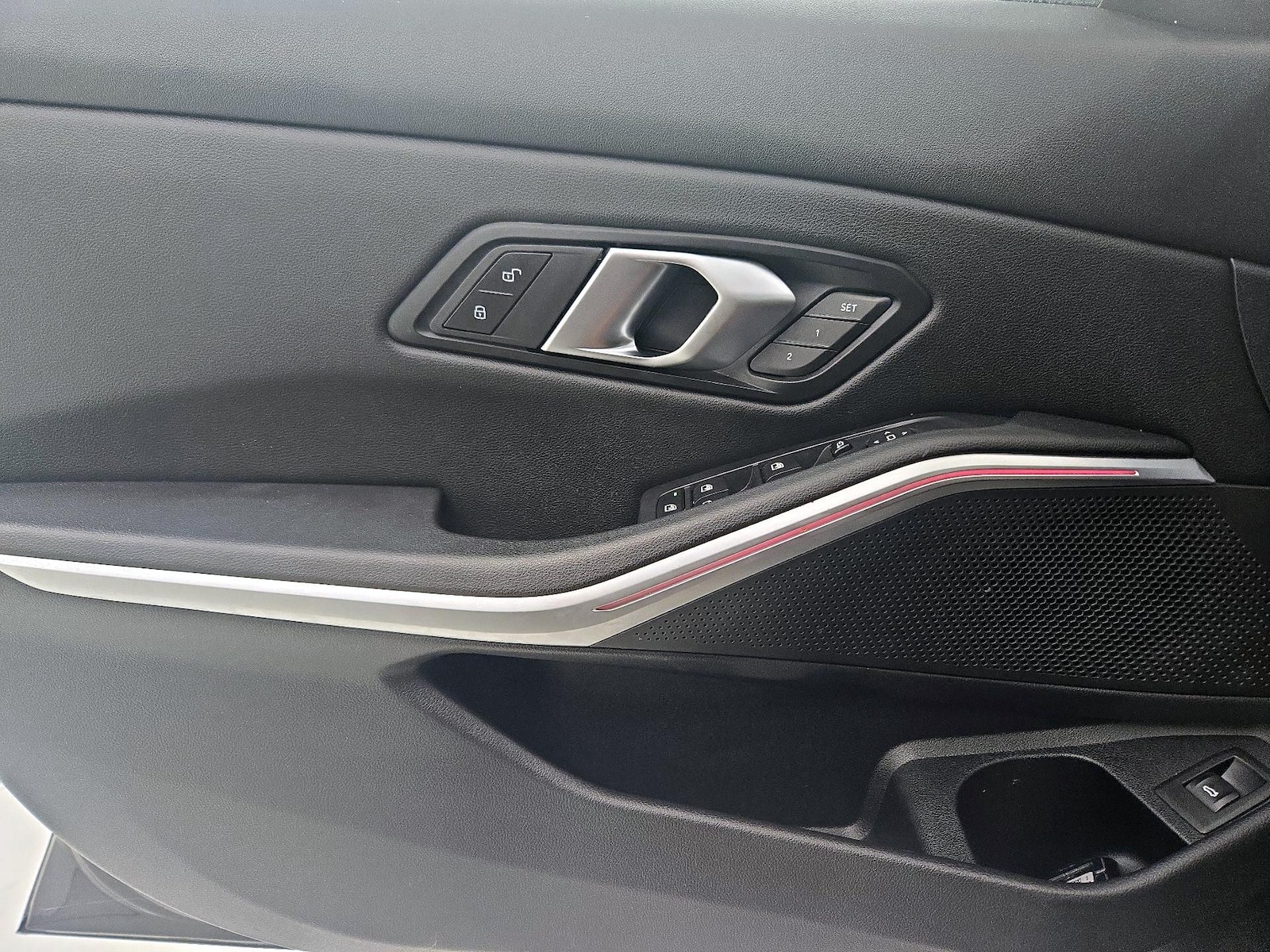 2025 BMW 3 Series 330i - Photo 13