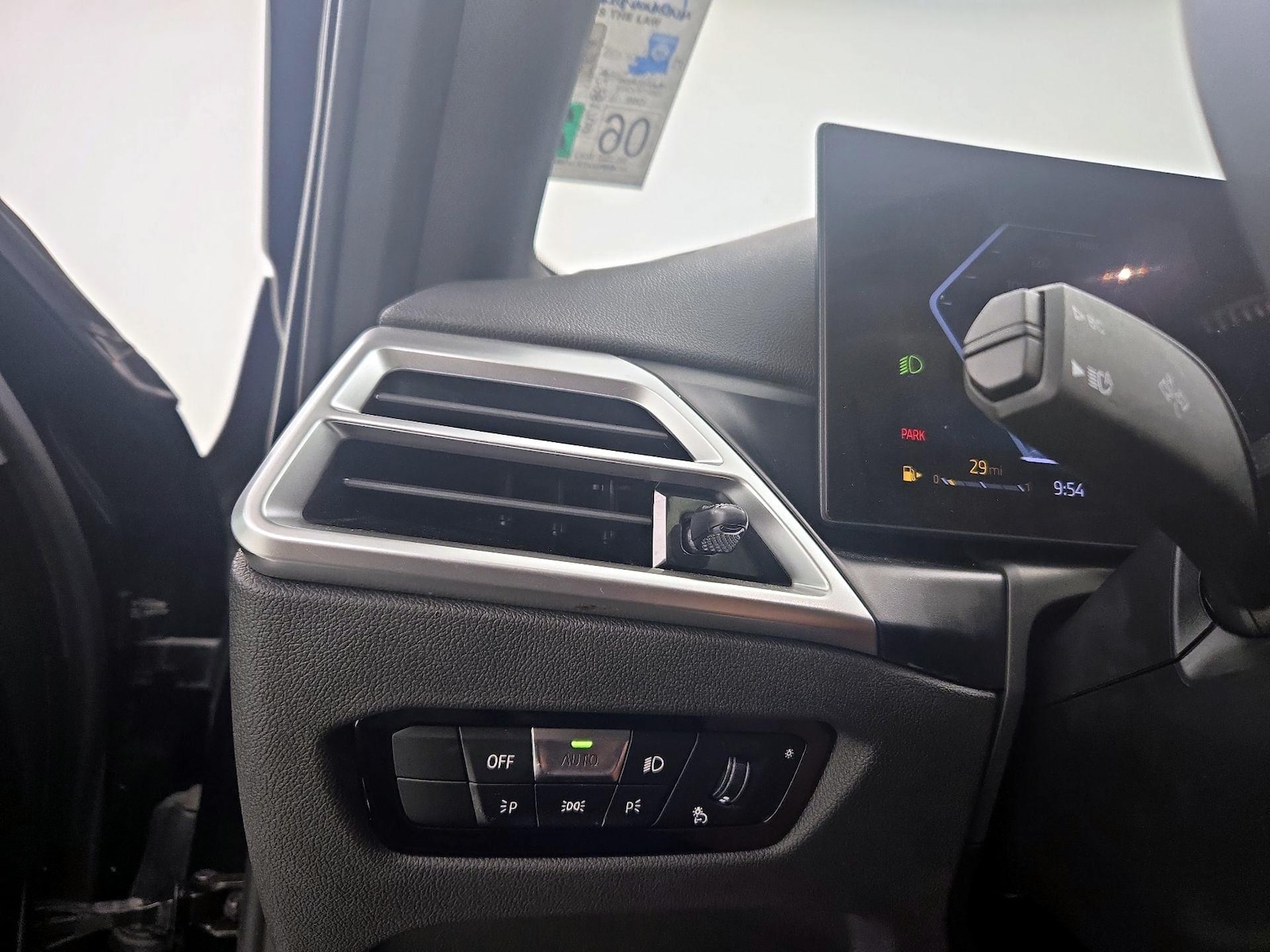 2025 BMW 3 Series 330i - Photo 14