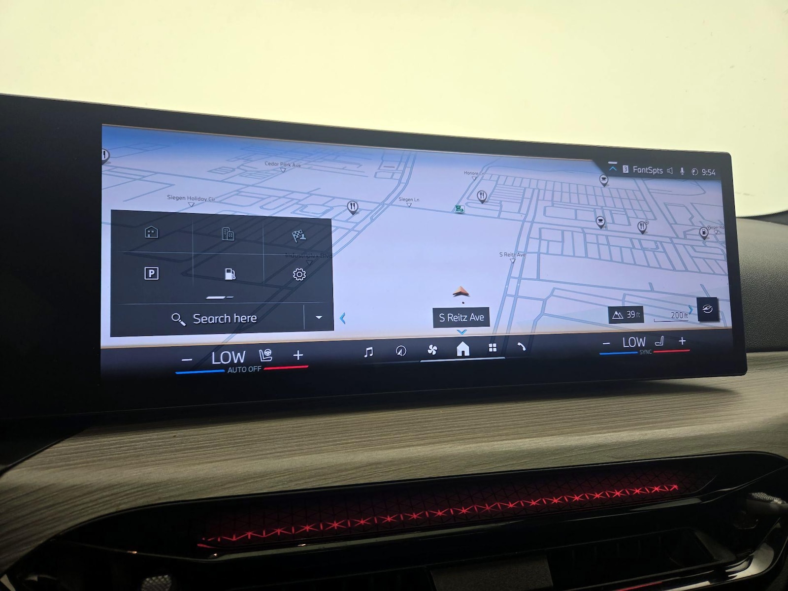 2025 BMW 3 Series 330i - Photo 15