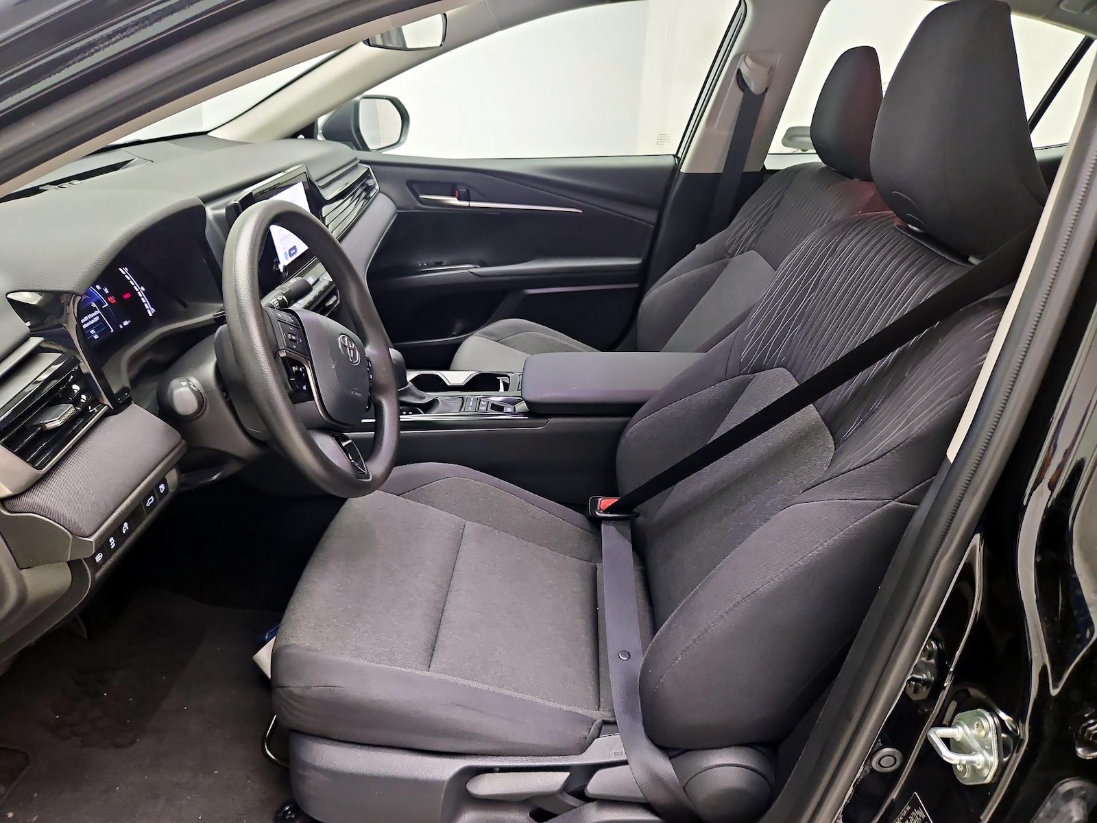 2026 Toyota Camry LE - Photo 12