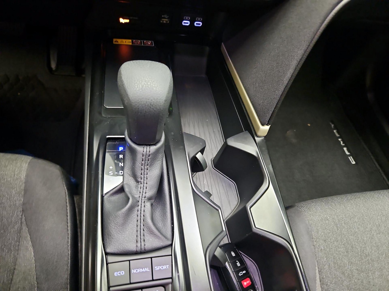 2026 Toyota Camry LE - Photo 18