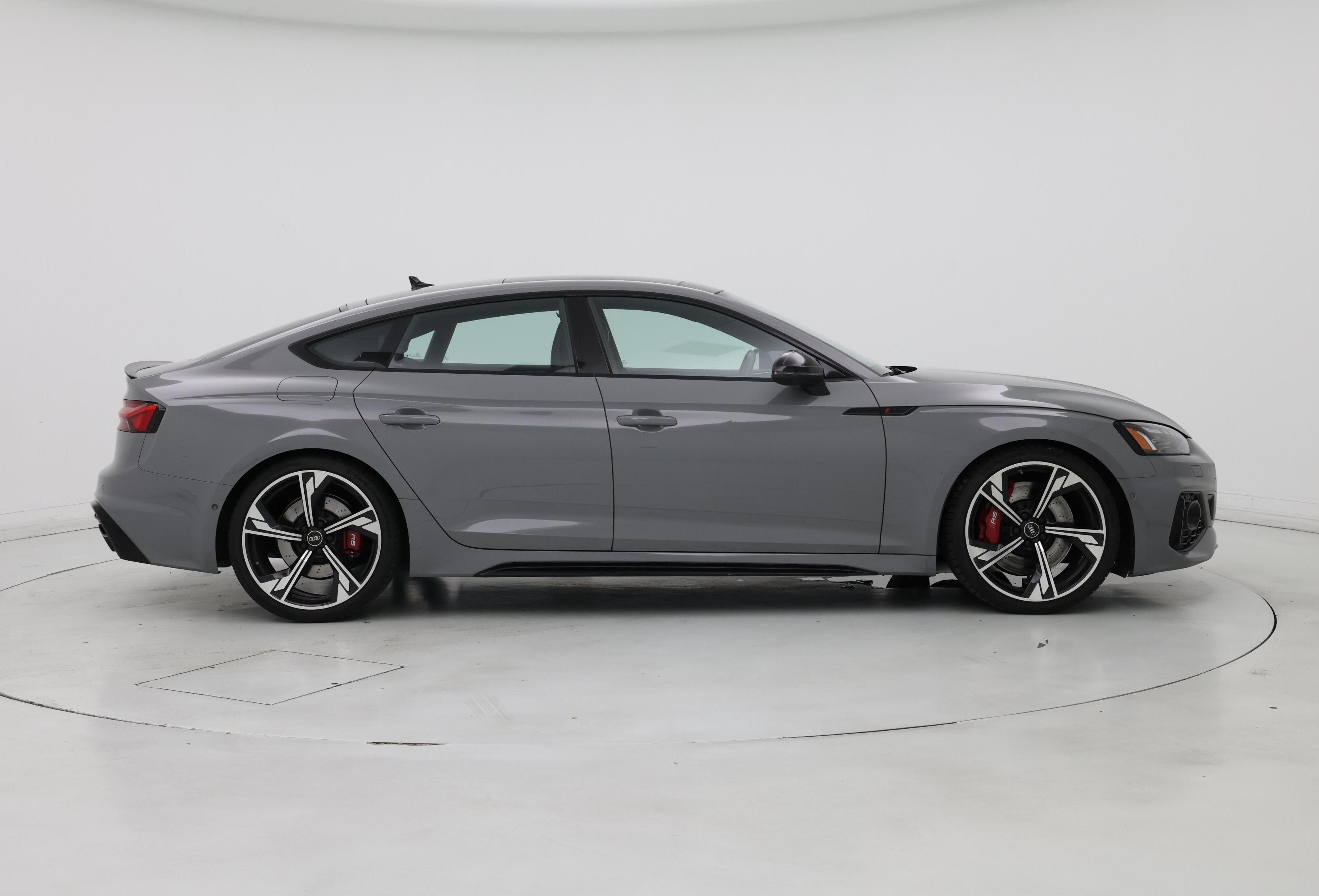 Thumbnail: 2022 Audi RS 5 - 7