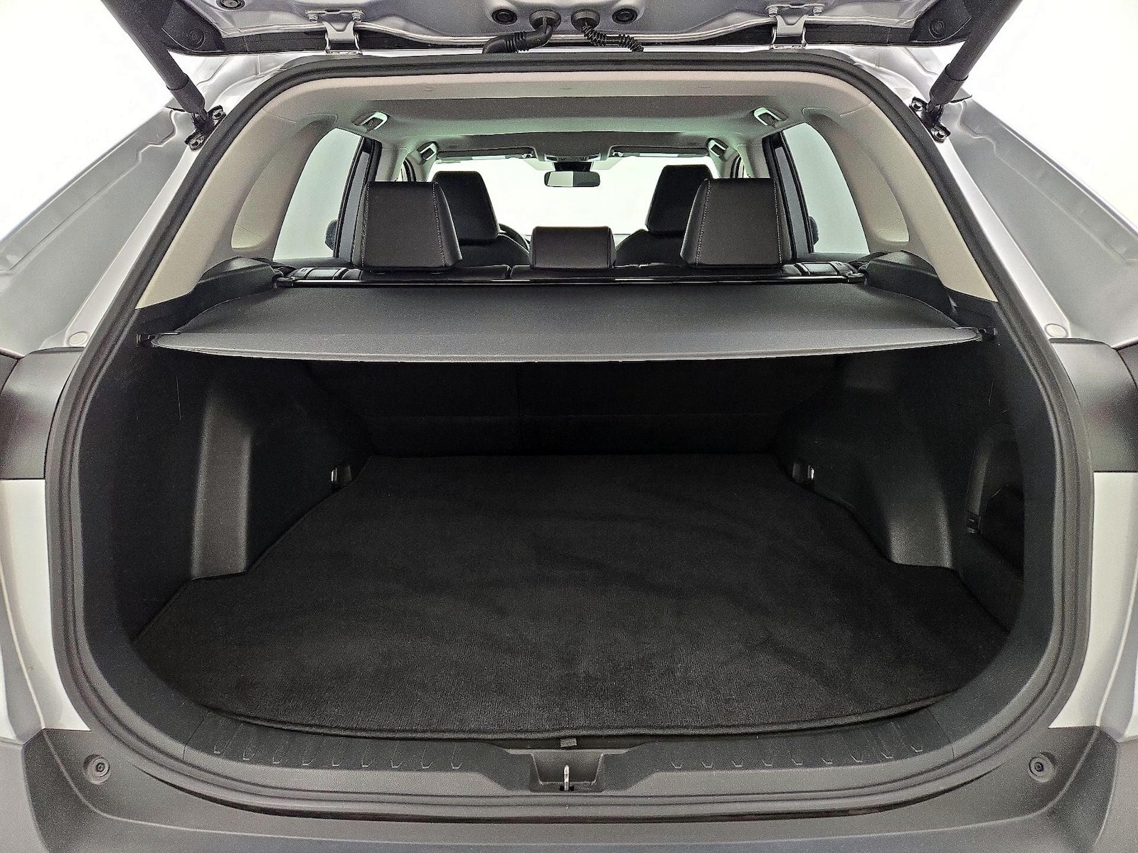 2025 Toyota RAV4 XLE Premium - Photo 23
