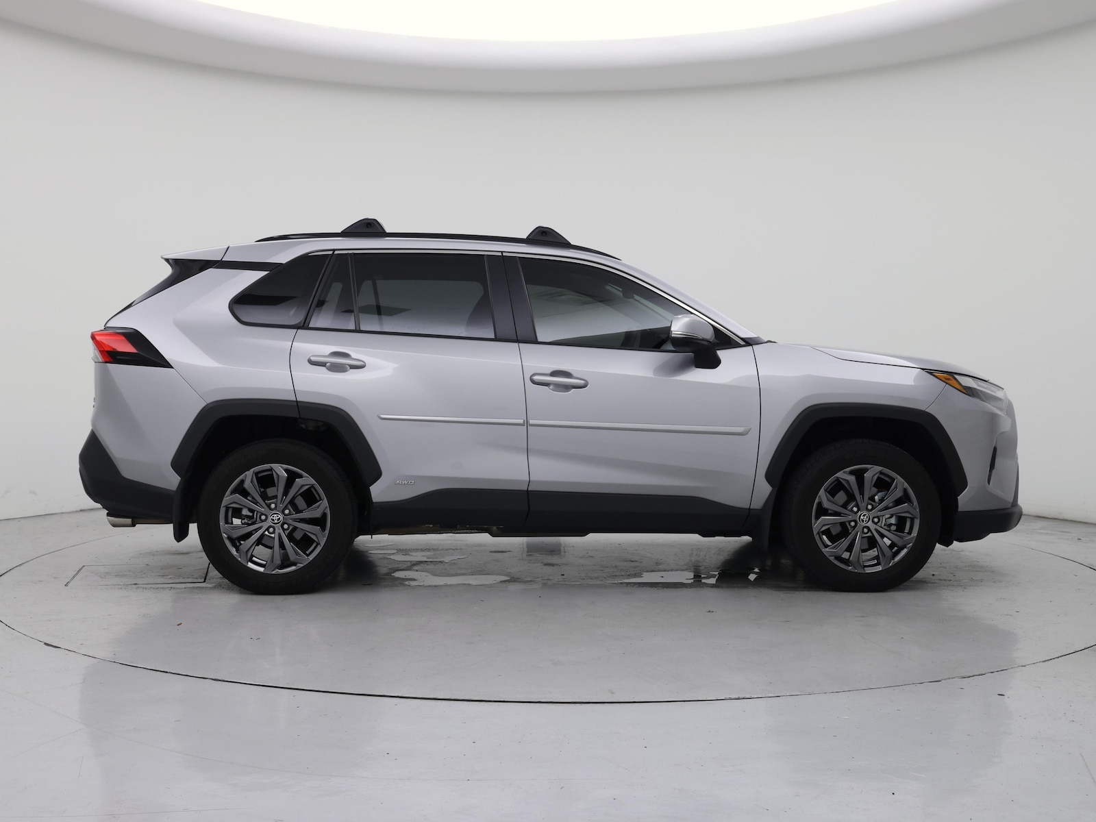 2025 Toyota RAV4 XLE Premium - Photo 8