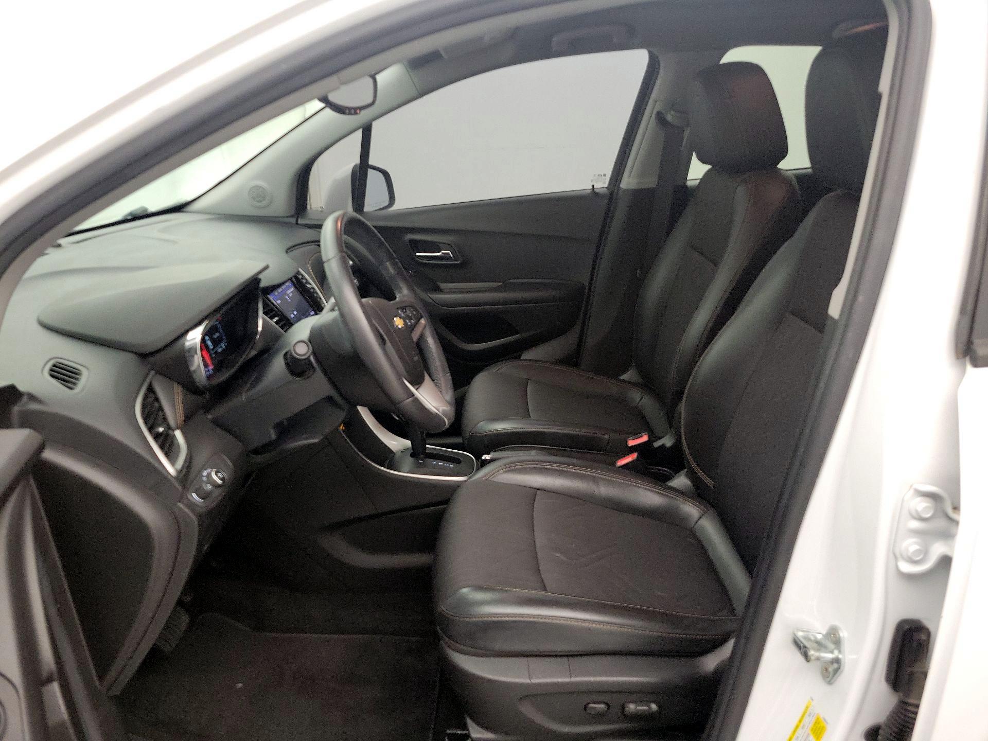Thumbnail: 2021 Chevrolet Trax - 11