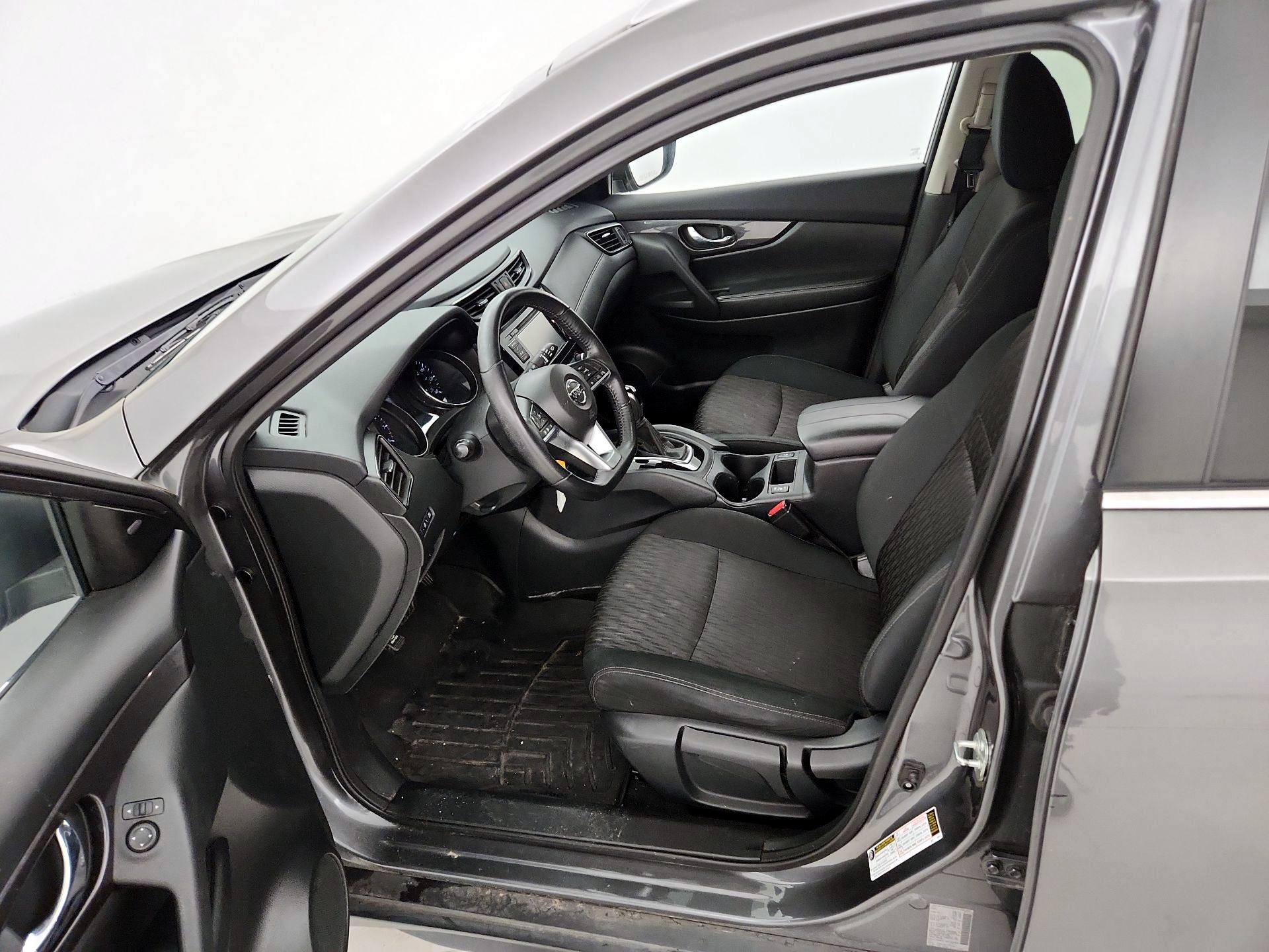 Thumbnail: 2019 Nissan Rogue - 9