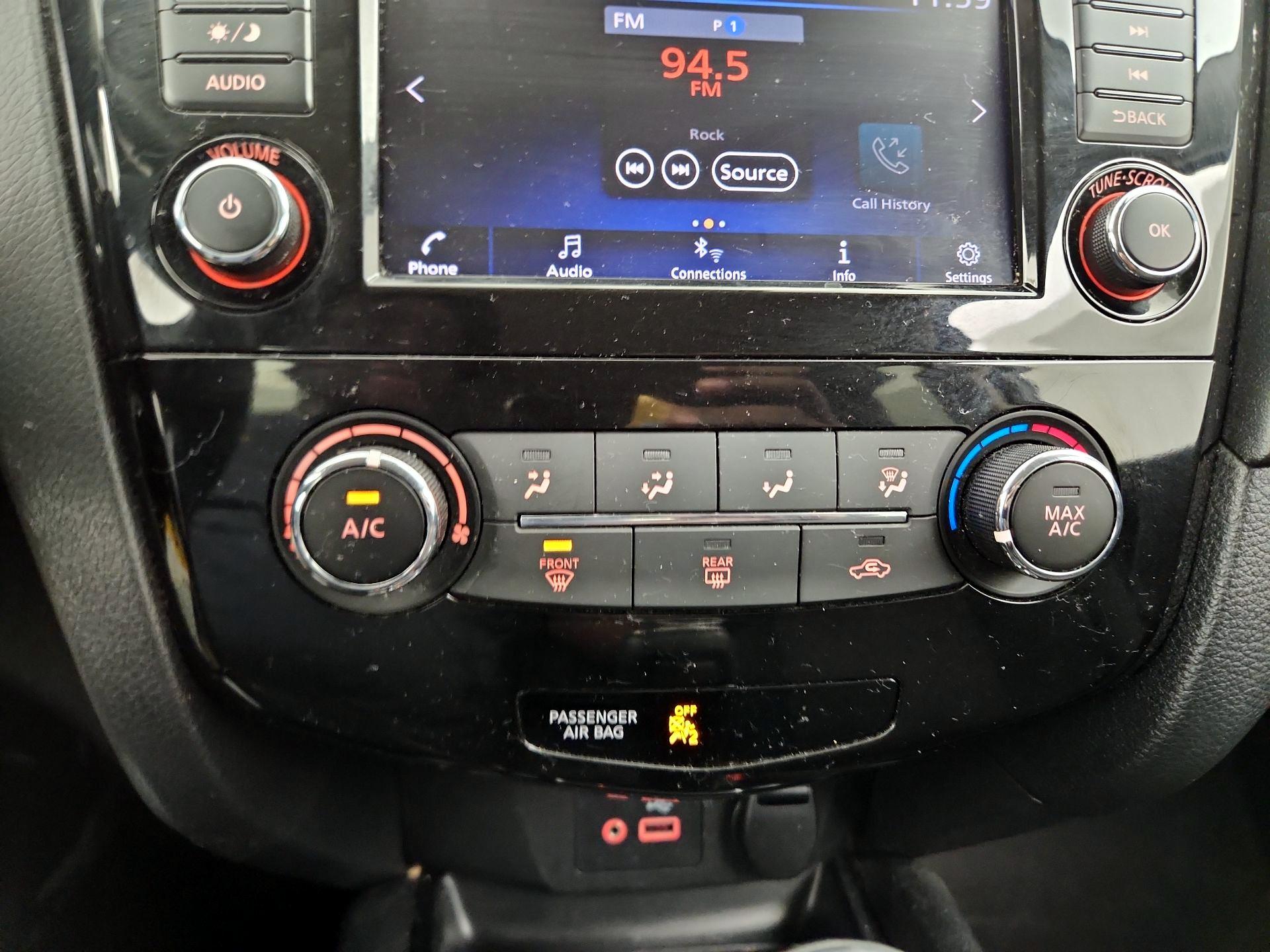 Thumbnail: 2019 Nissan Rogue - 14