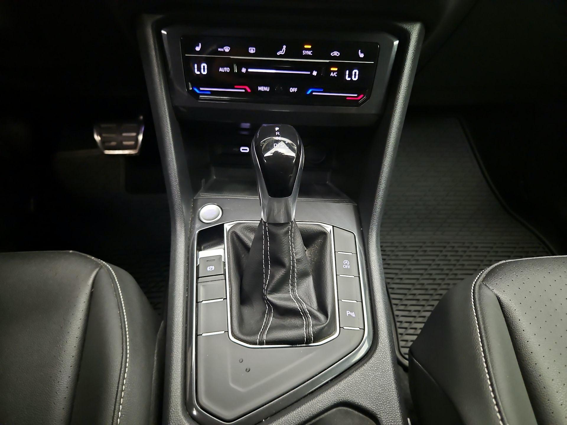 Thumbnail: 2024 Volkswagen Tiguan - 16