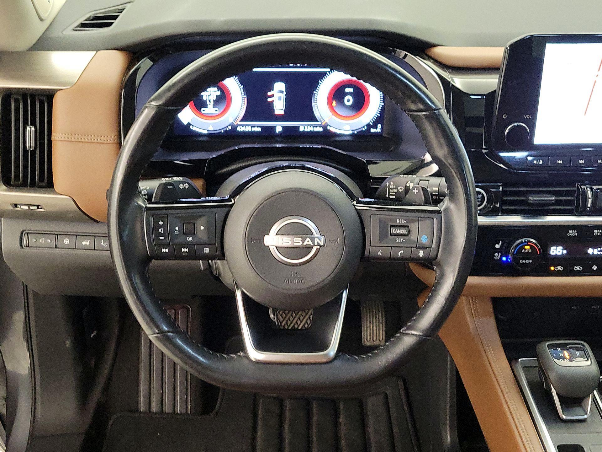 Thumbnail: 2023 Nissan Pathfinder - 10