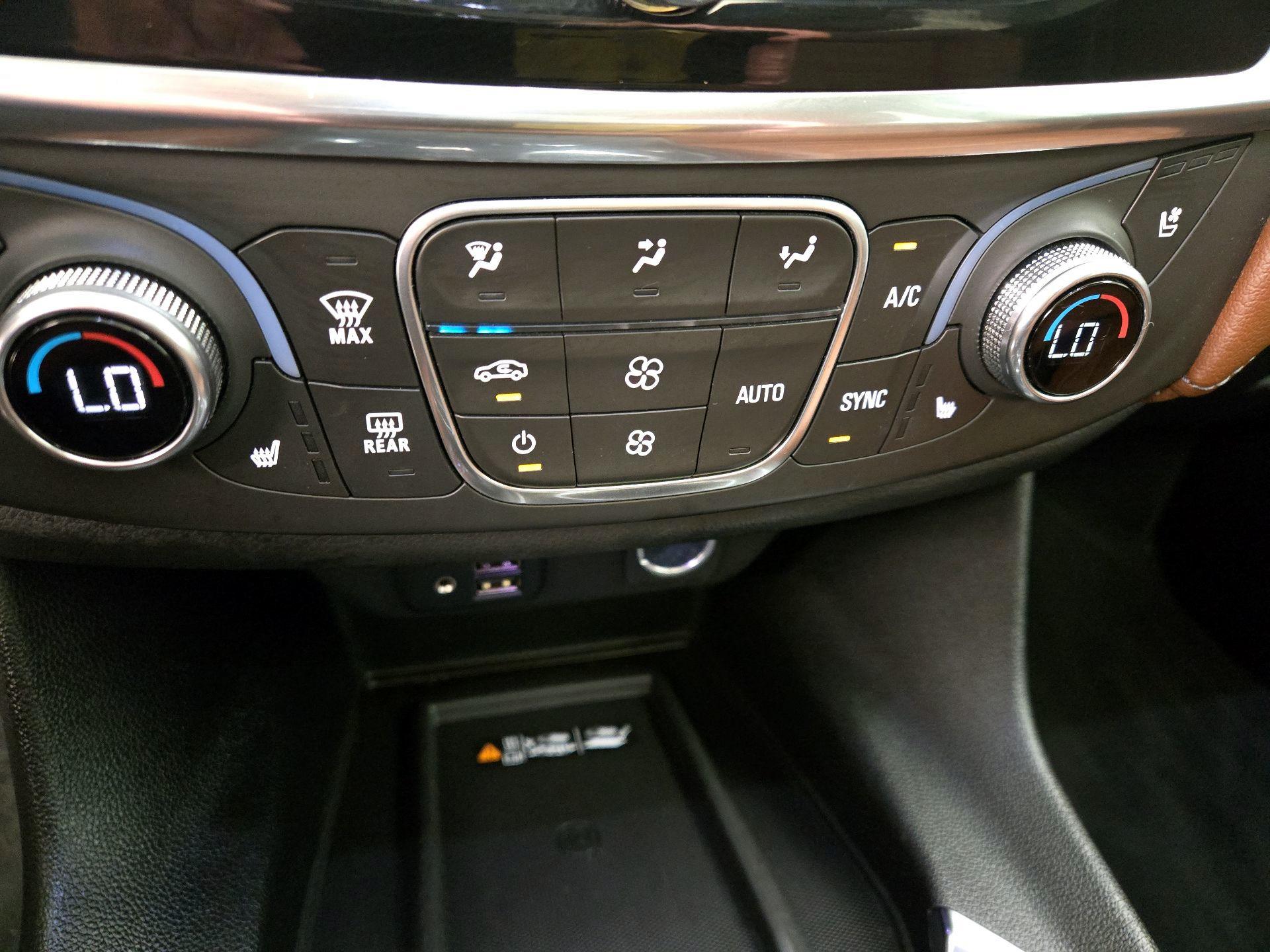 Thumbnail: 2020 Chevrolet Traverse - 16