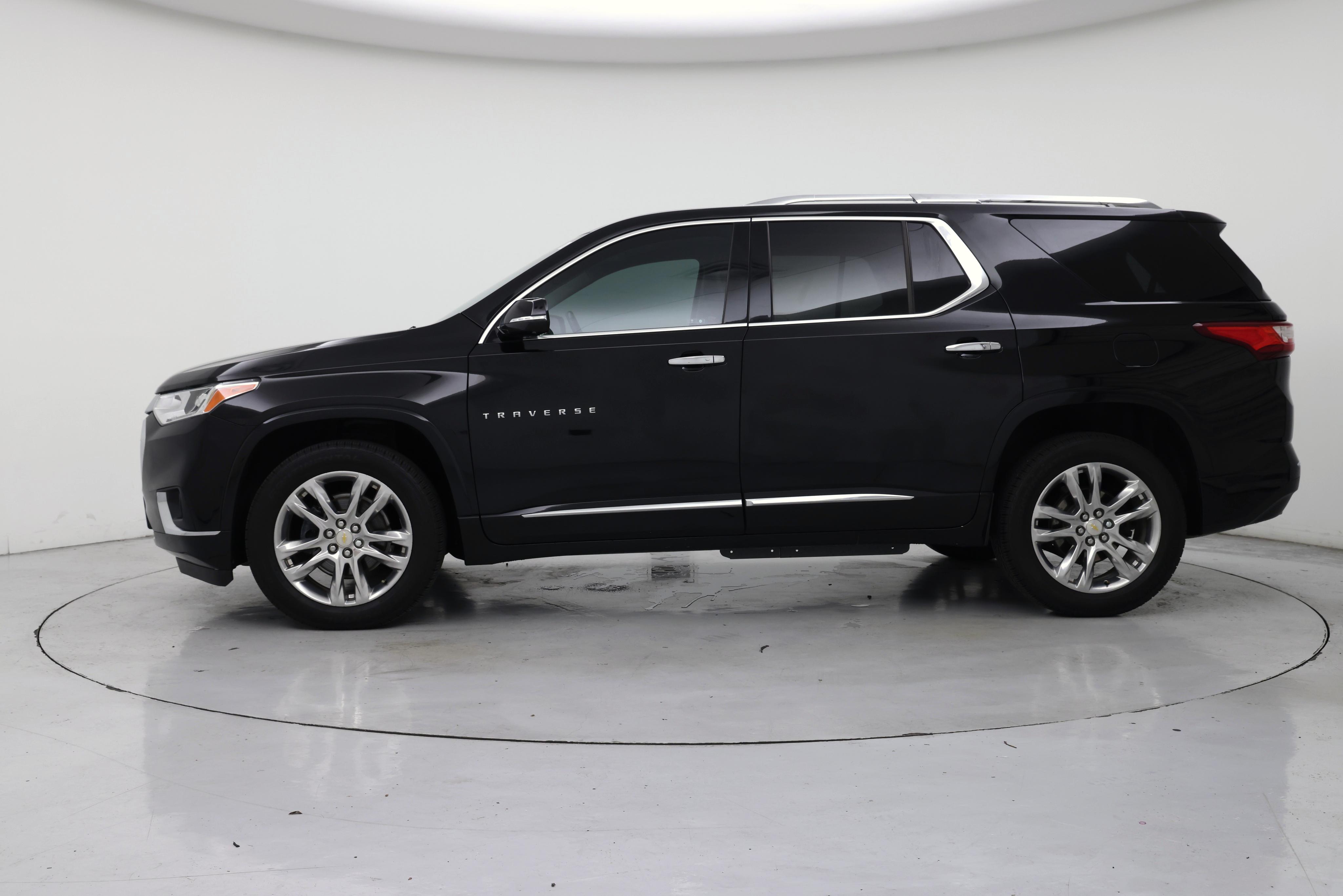Thumbnail: 2020 Chevrolet Traverse - 3