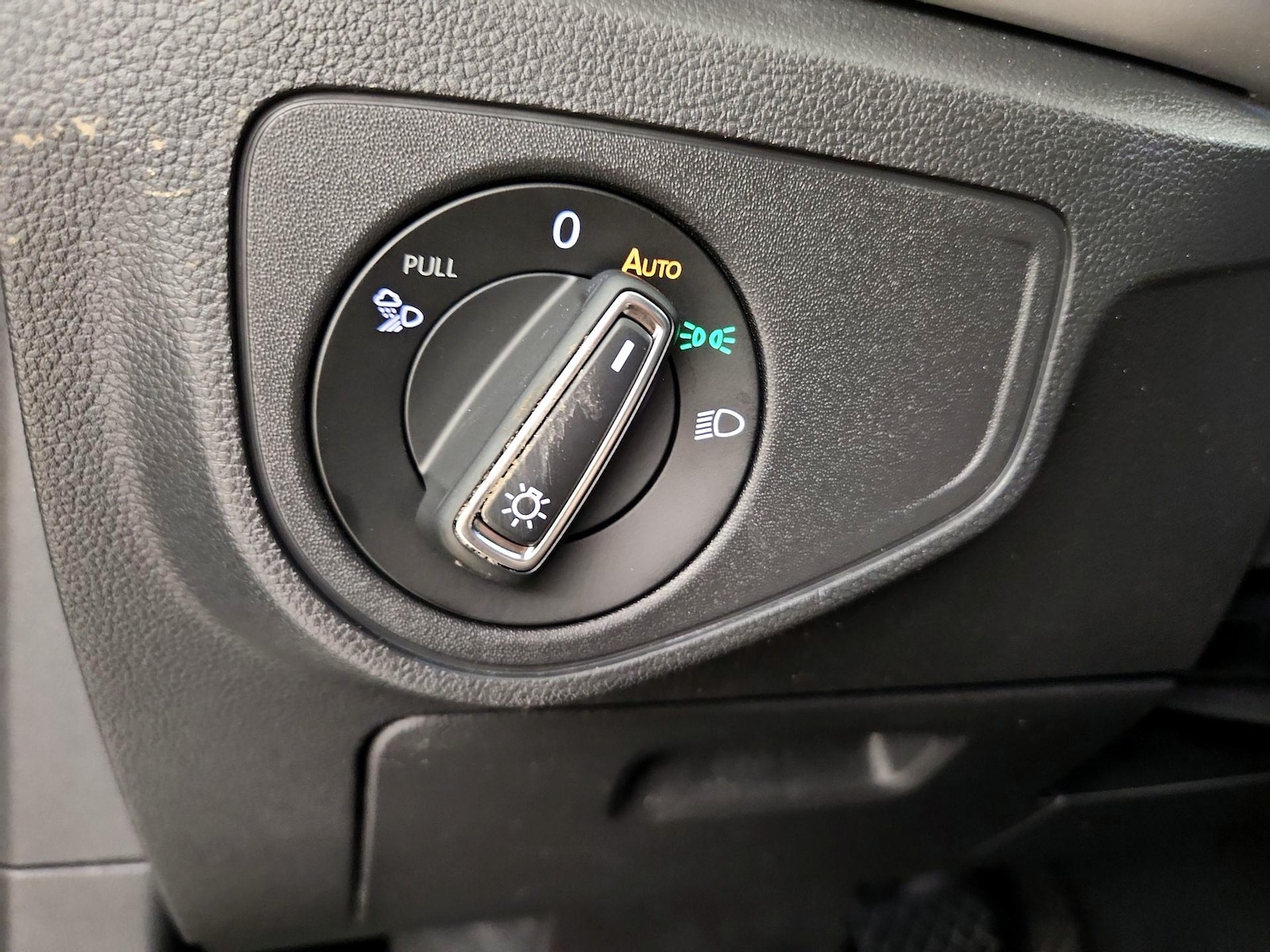 2022 Volkswagen Atlas SE w/Tech - Photo 14